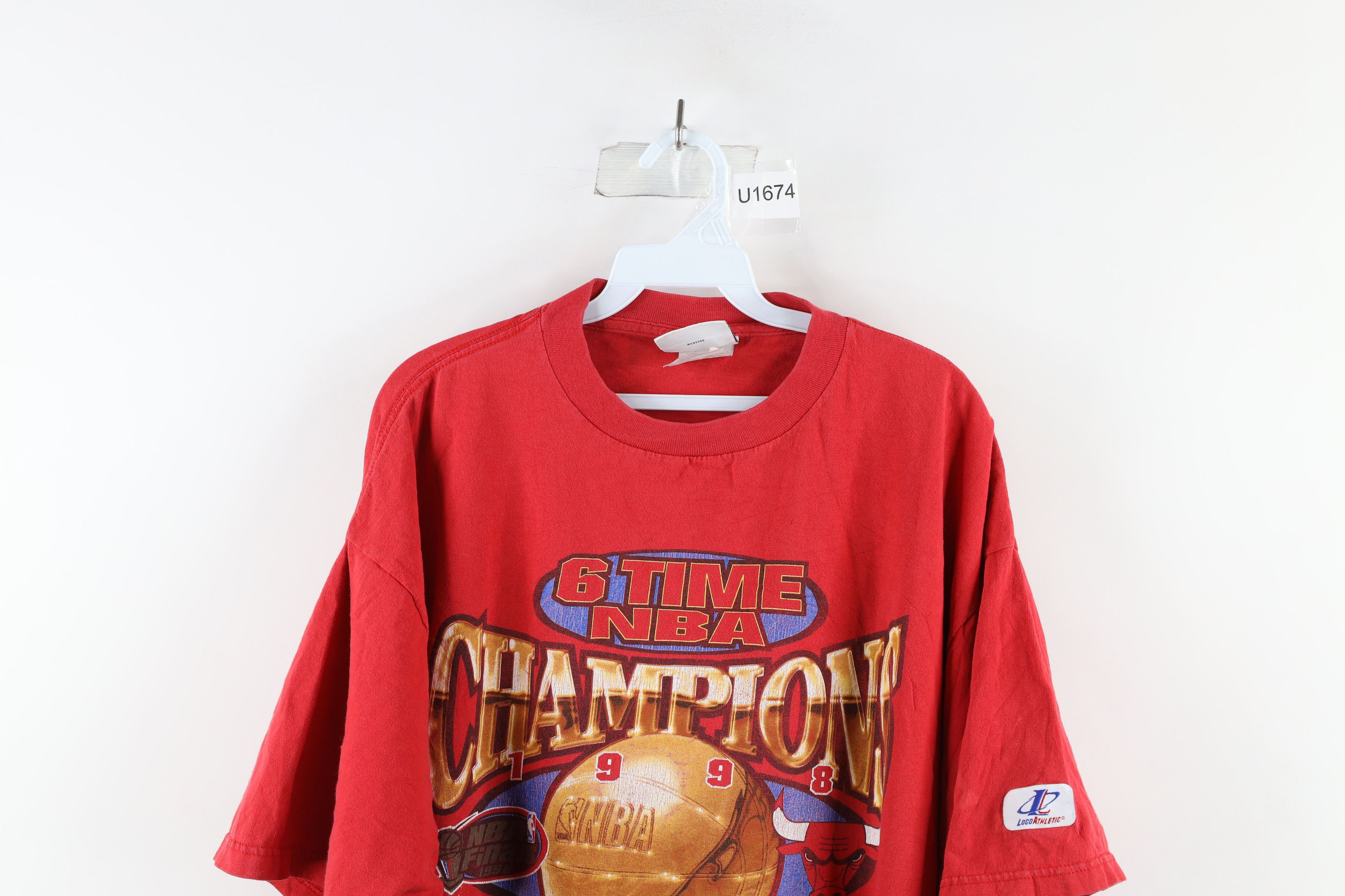 Vintage Vintage 90s Michael Jordan Chicago Bulls Basketball T-Shirt Size US XL / EU 56 / 4 - 2 Thumbnail