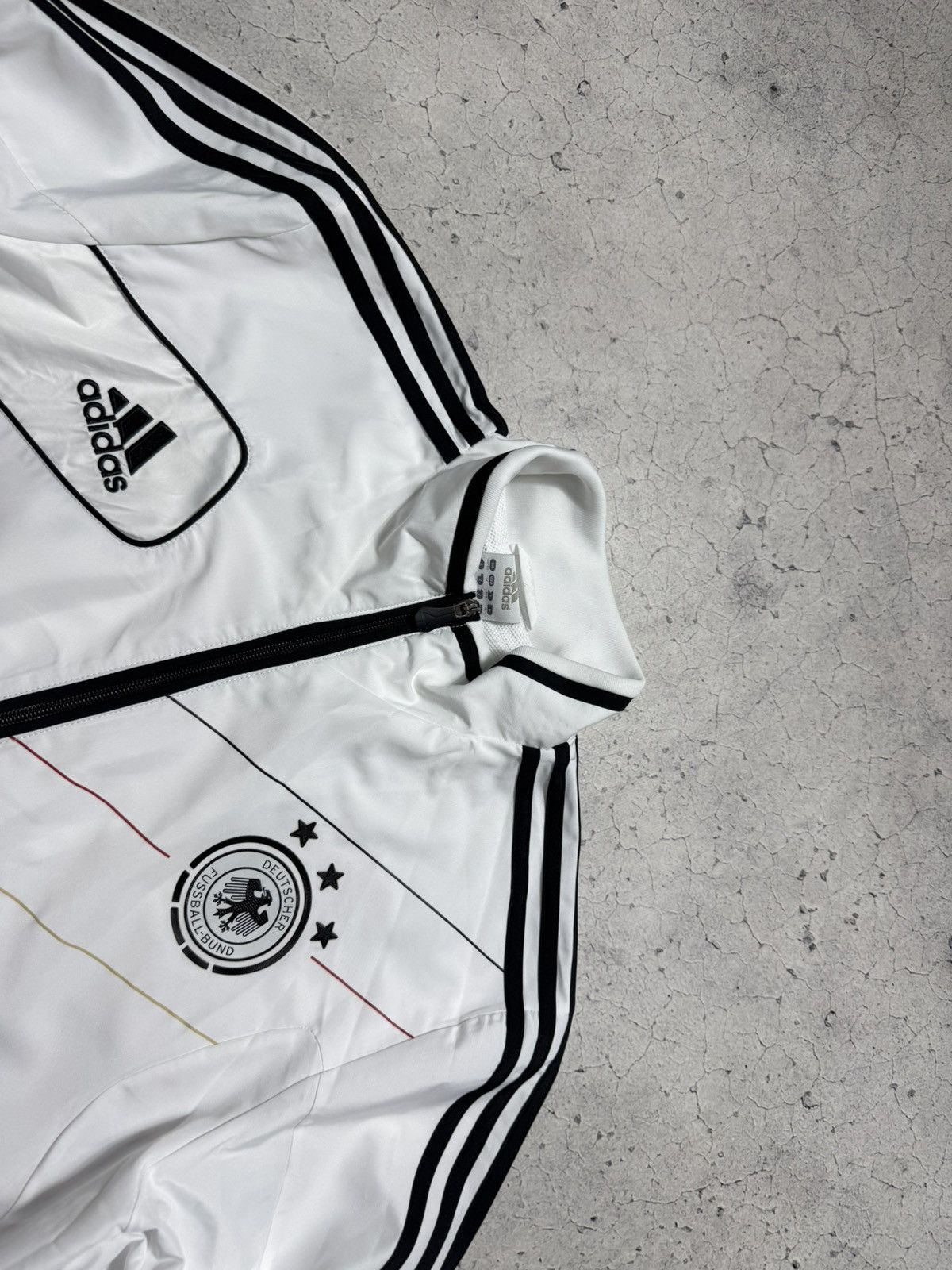 Adidas Adidas Germany Team Vintage Nylon Football Jacket Soccer Y2K Size US M / EU 48-50 / 2 - 6 Thumbnail