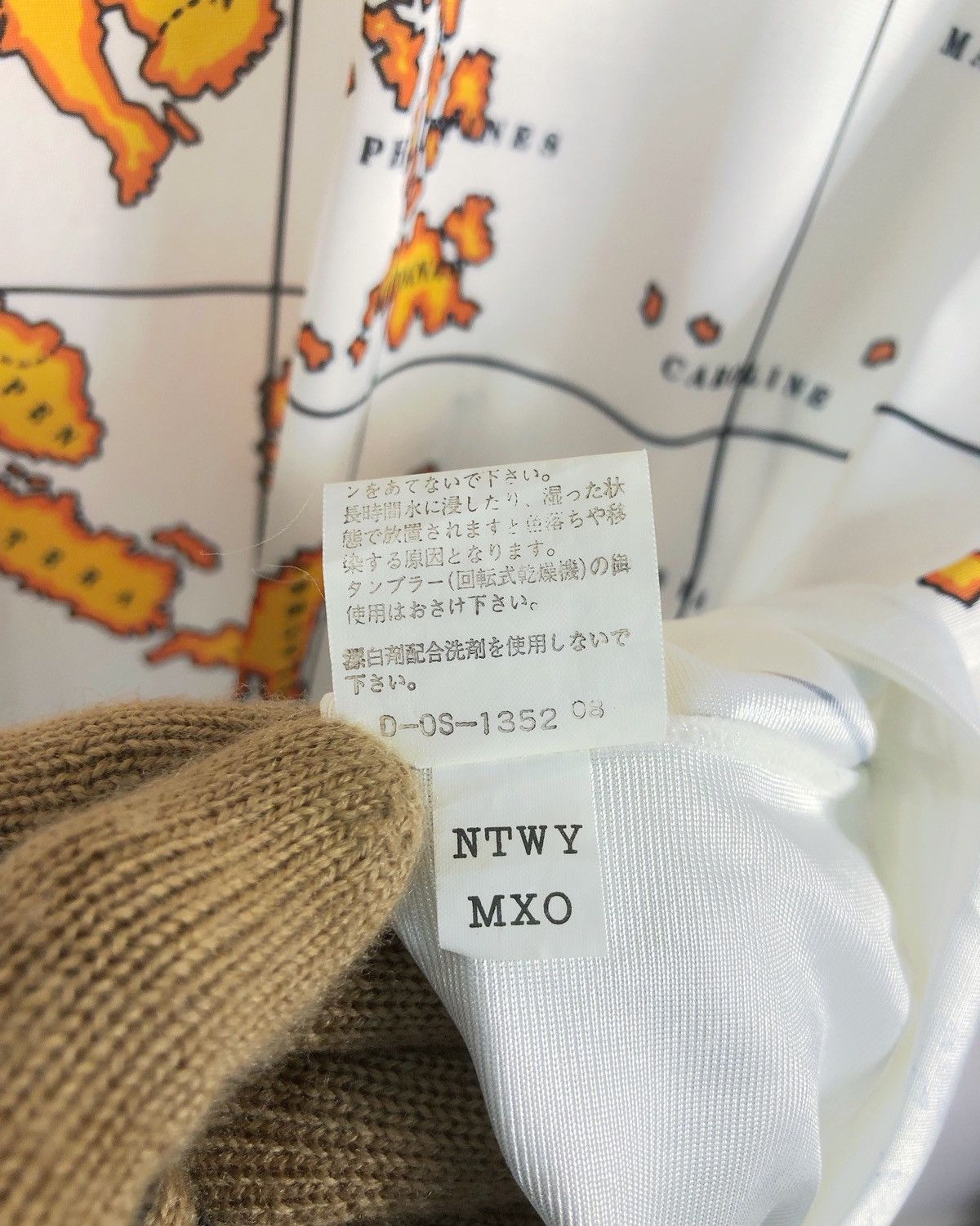 Puma × Vintage Vintage Puma X Shimizu S-Pulse 95/96 Signed Football Jersey Size US M / EU 48-50 / 2 - 15 Thumbnail