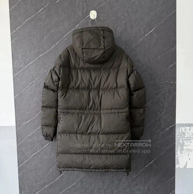Burberry Burberry Women's Military Green Down Jacket. Size S / US 4 / IT 40 - 2 Thumbnail