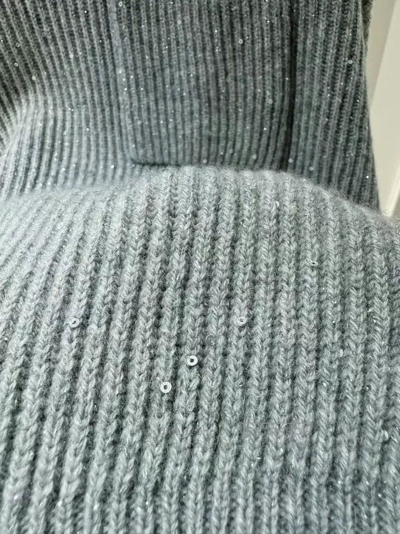 Brunello Cucinelli Brunello Cucinelli Gray Sequin Knit Cashmere Sweater Size XS / US 0-2 / IT 36-38 - 6 Thumbnail