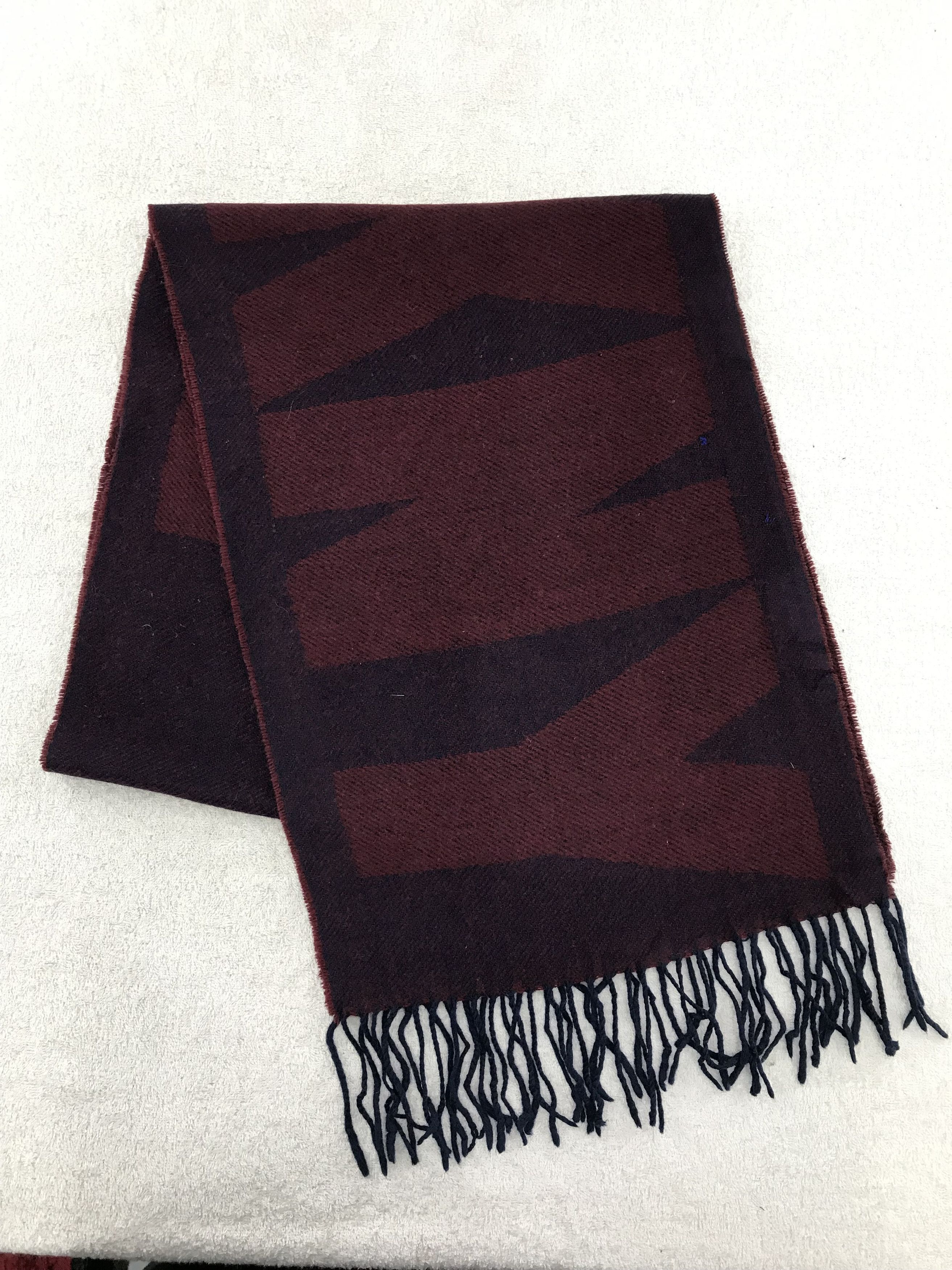 DKNY DKNY Scarf / Muffler / Neckwear - WW1127 Size ONE SIZE - 1 Thumbnail