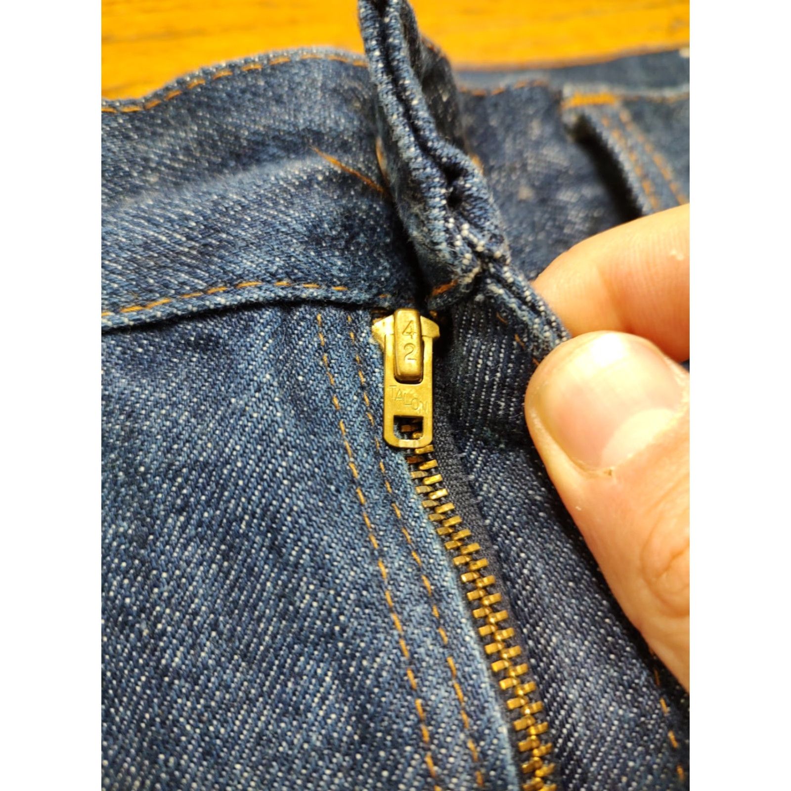 Vintage VINTAGE OshKosh B'gosh Jeans 37x28 Denim Work Riveted 5-Pocket Bootcut USA Mens Size US 37 - 5 Thumbnail