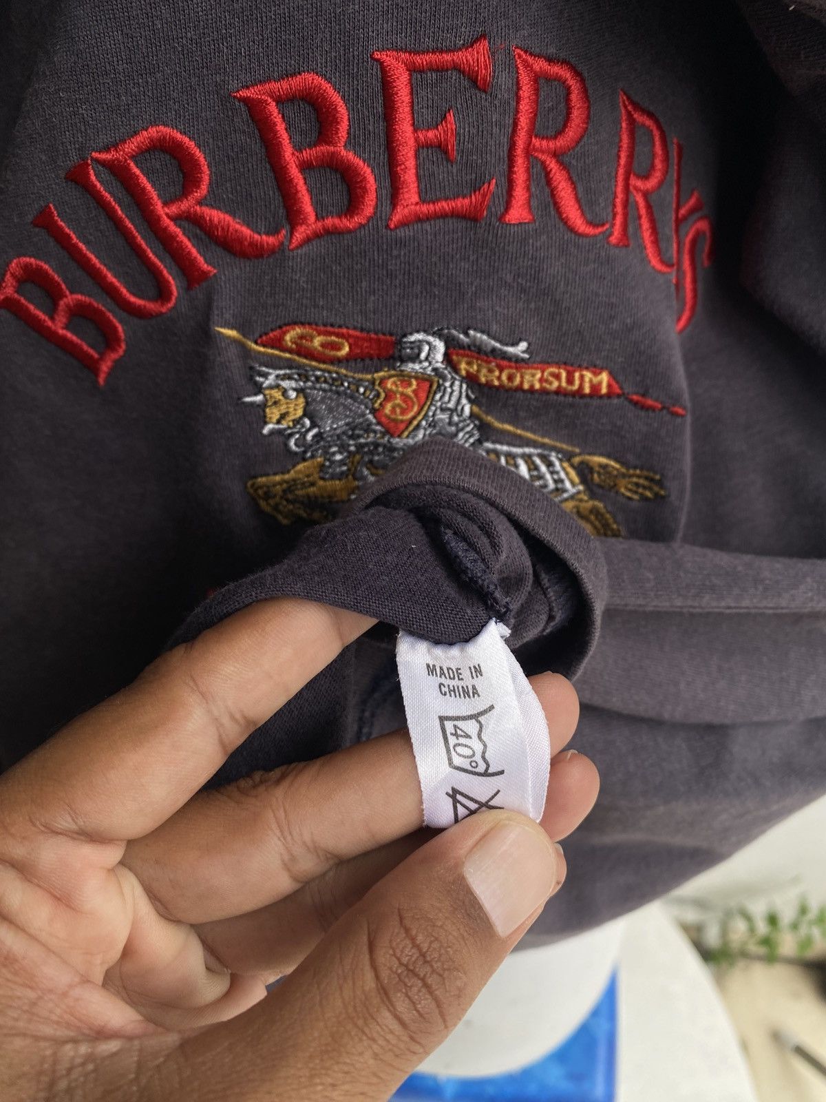 Burberry Vintage Burberry Embroided Logo 90s Tshirt Size US S / EU 44-46 / 1 - 9 Thumbnail