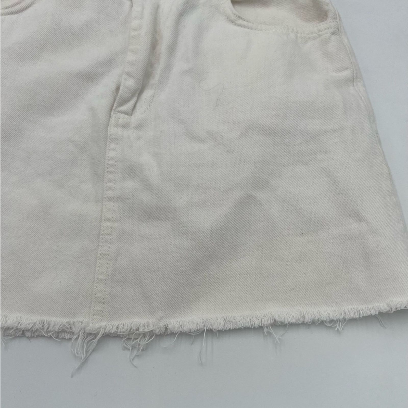 Urban Outfitters Urban Outfitter BDG White Denim Skirt Size S Size 28" / US 6 / IT 42 - 4 Thumbnail