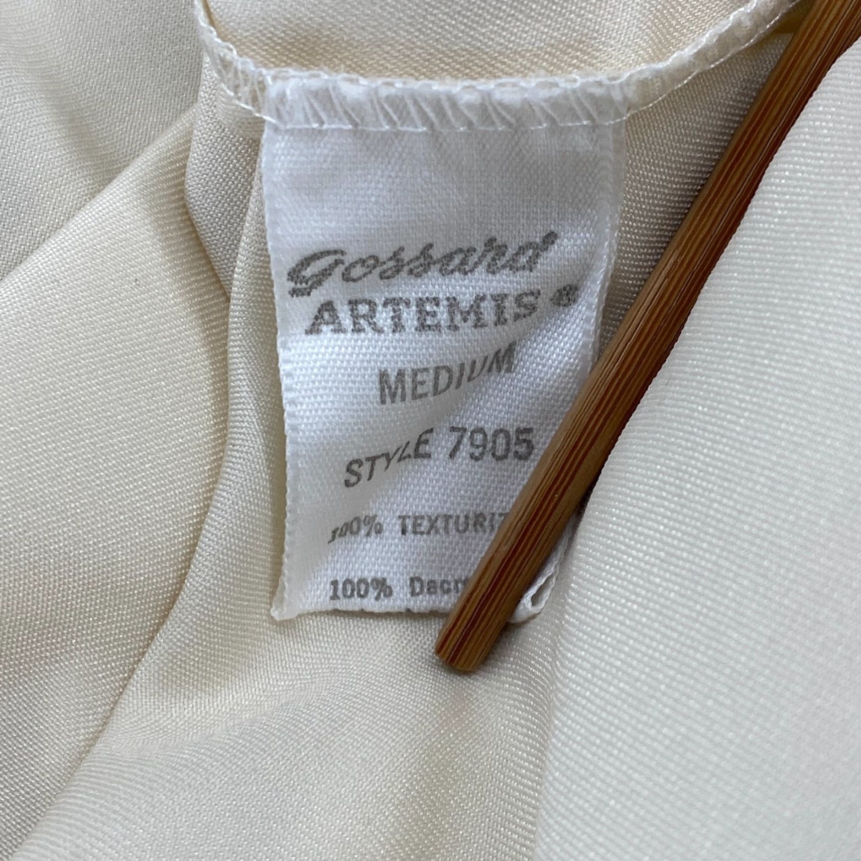 VINTAGE GOSSARD ARTEMIS Nightgown M Lace Trim Button Up Long Sleeve Ivory USA Gown Womens