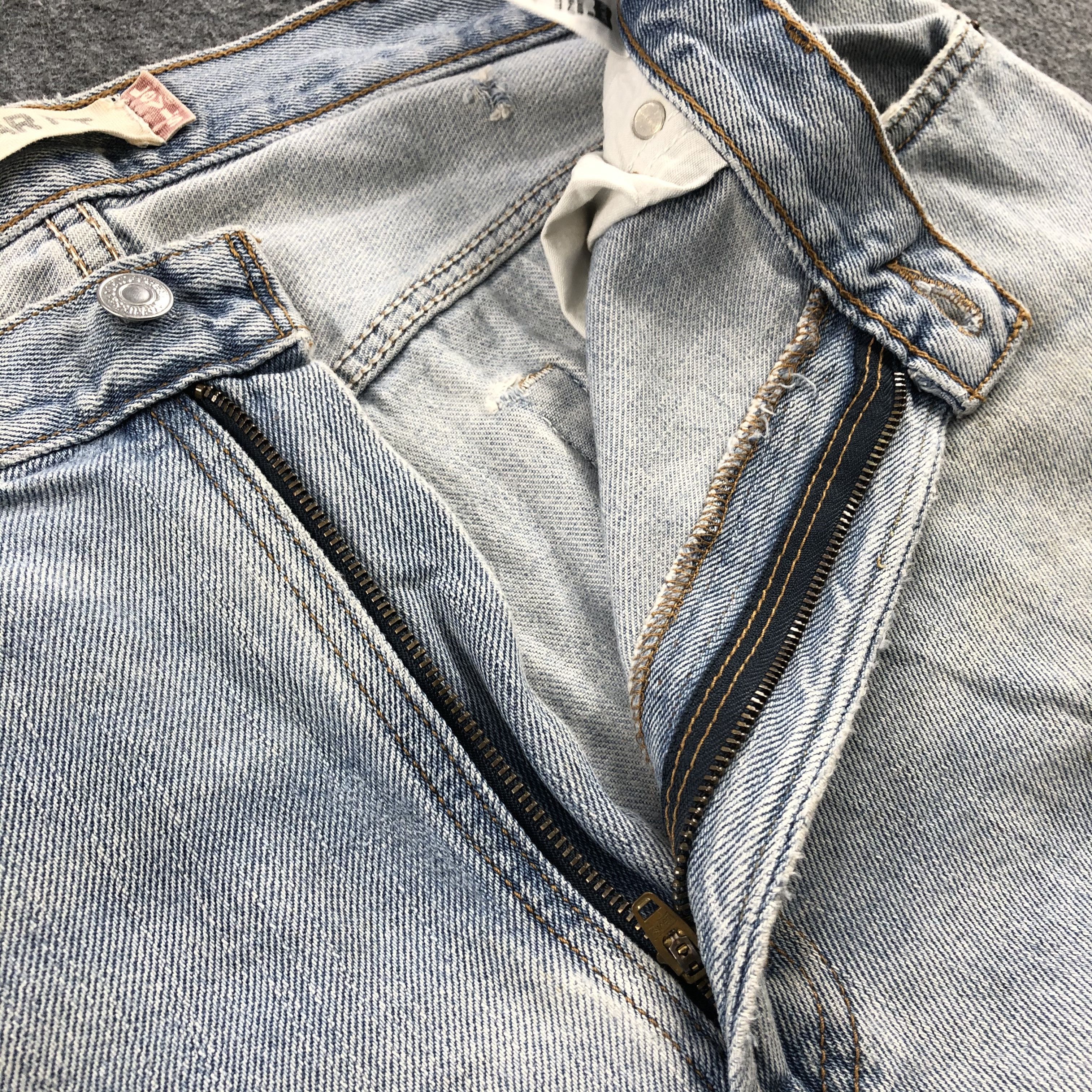 Levi's × Vintage Vintage Light Wash Levis 505 Jeans-JM1218 Size US 38 / EU 54 - 9 Thumbnail