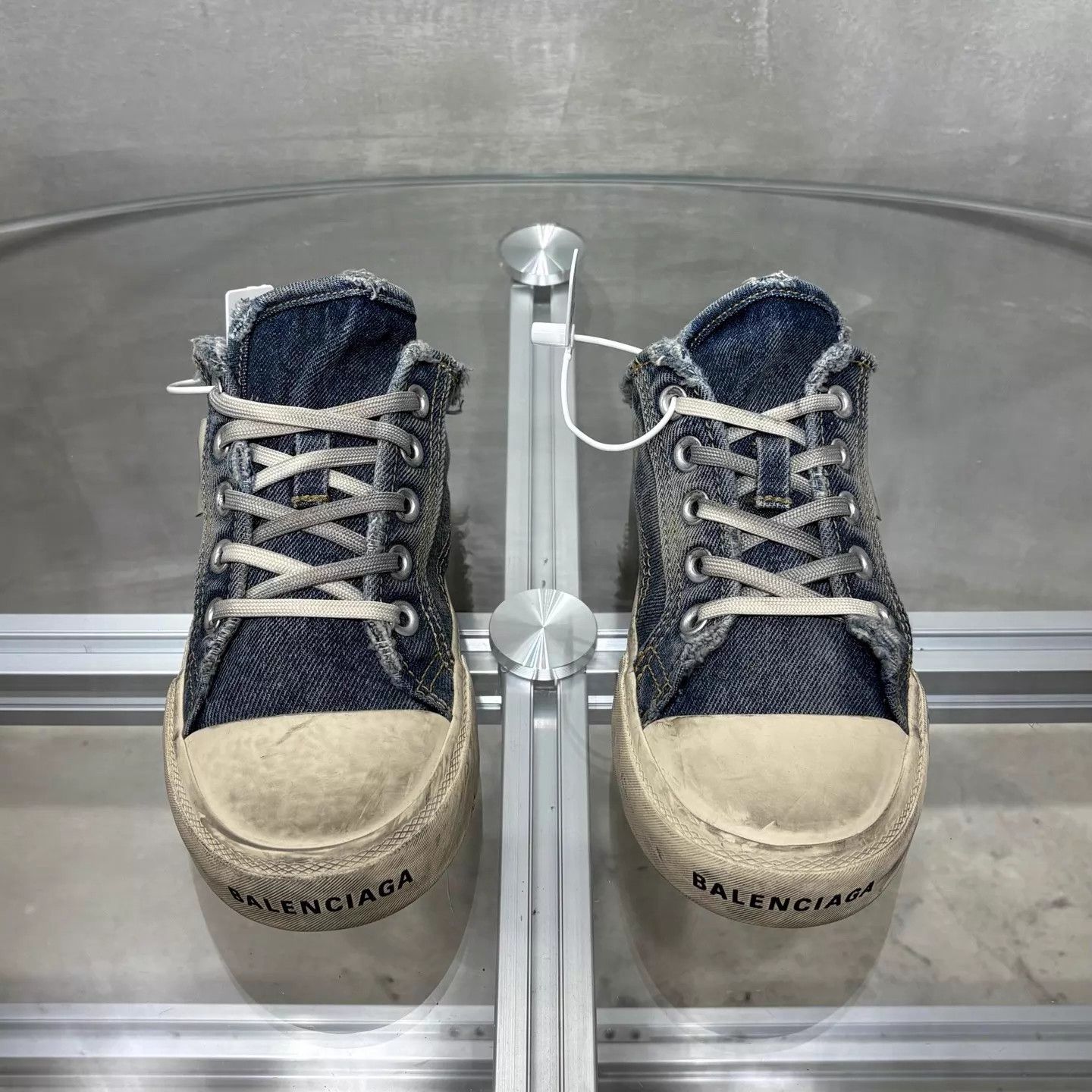 Balenciaga Balenciaga Distressed Denim Blue Slides 37 Size US 6.5 / IT 36.5 - 1 Thumbnail