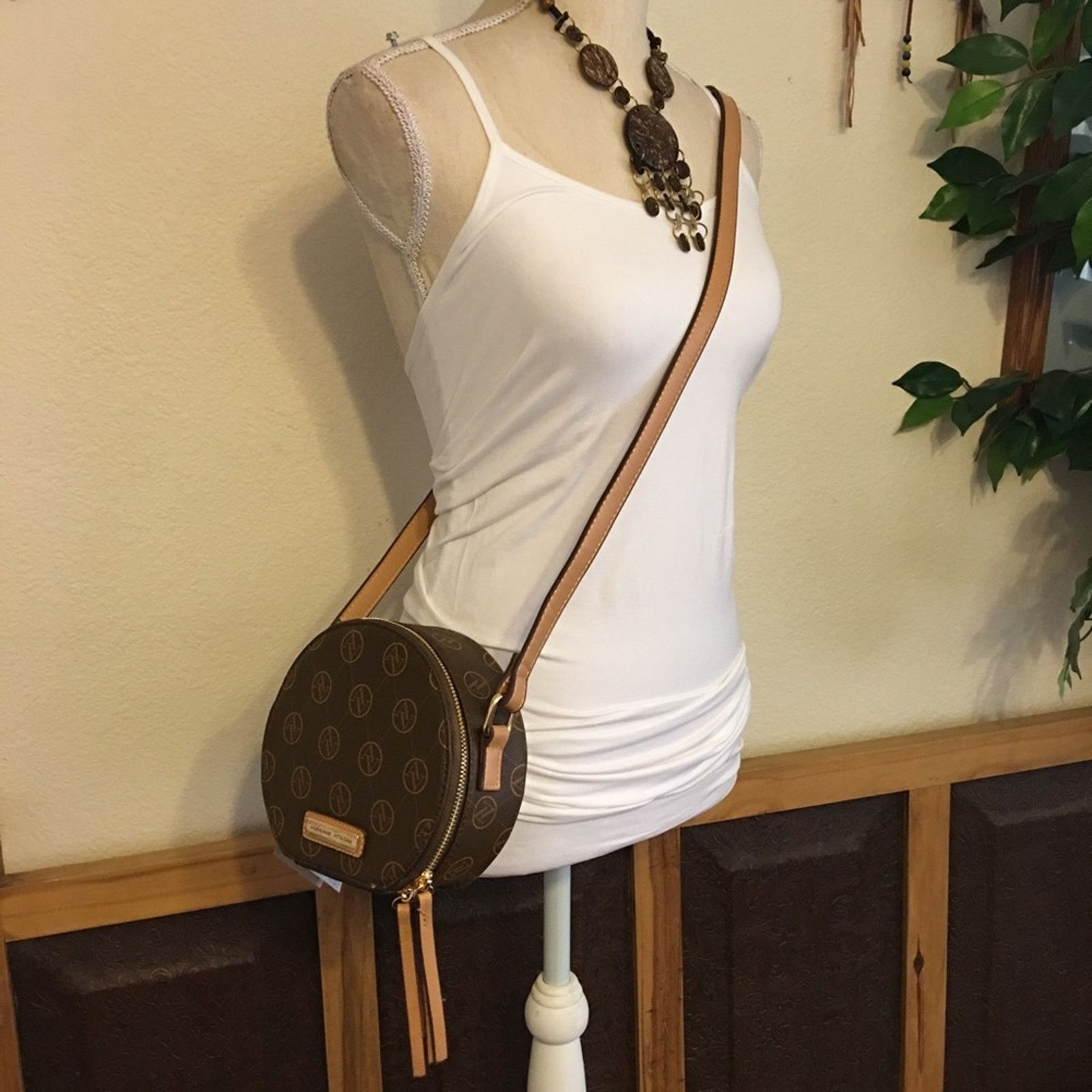 Adrienne Vittadini Chocolate Clam Crossbody Bag in Brown, Women's