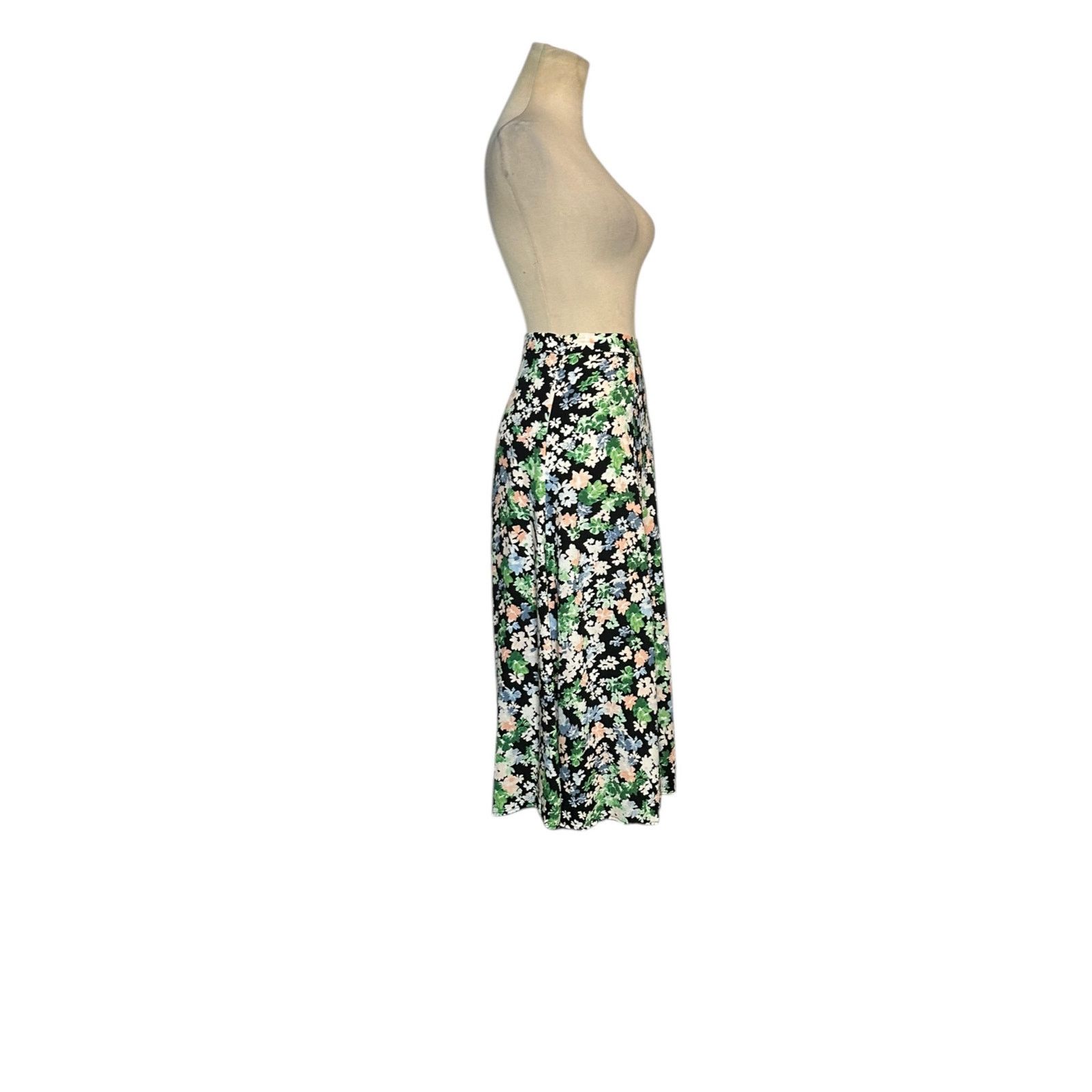 H&M H&M black green floral a line skirt size maxi skirt size 6 Size 28" / US 6 / IT 42 - 13 Thumbnail