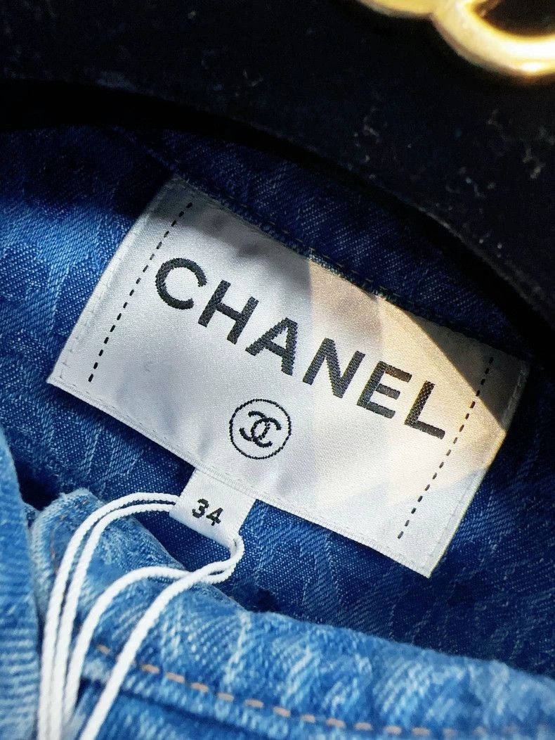 Chanel 23p blue full-print camellia denim jacket