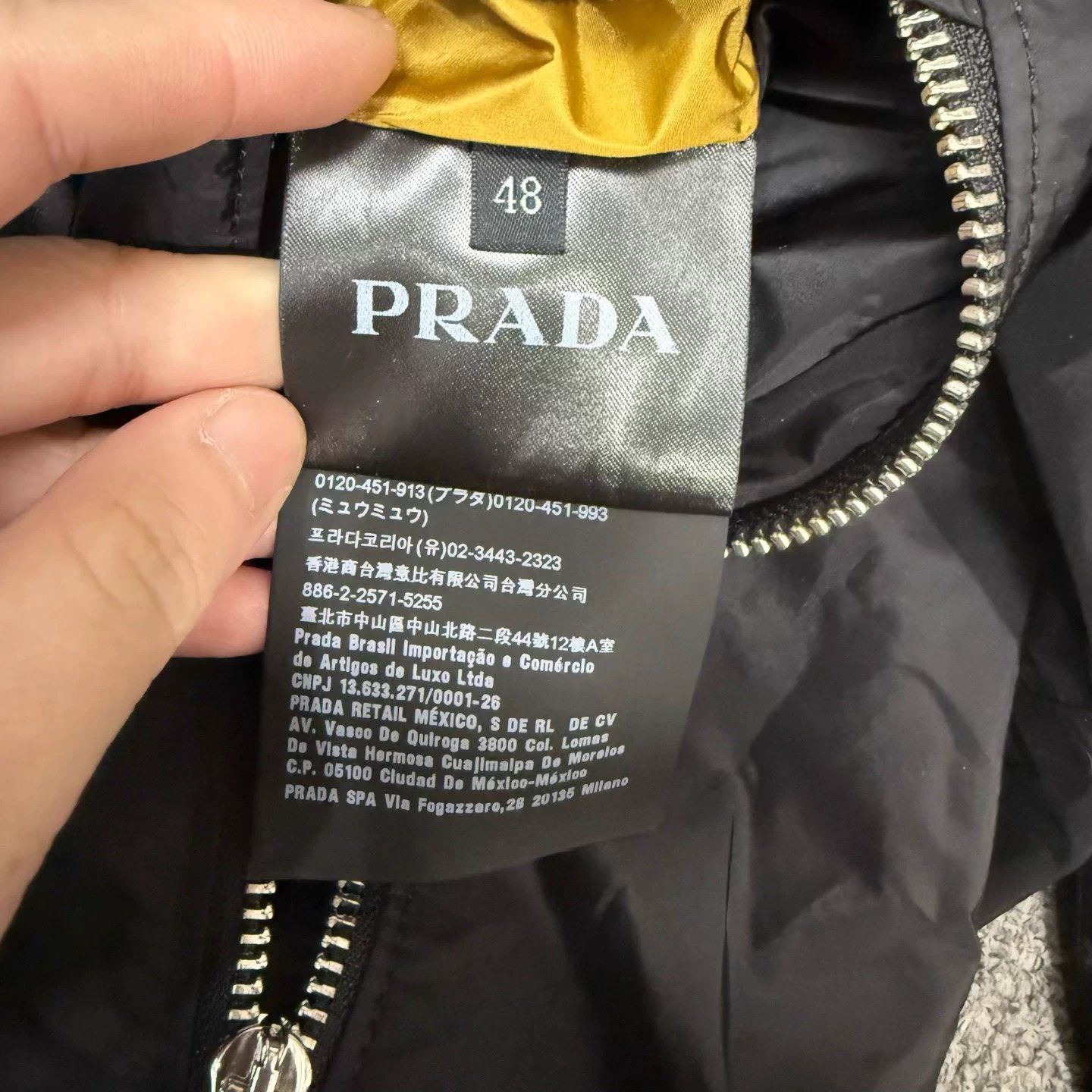Prada Prada Black Yellow 2-Sided Triangle Logo Jacket 48 Size US M / EU 48-50 / 2 - 4 Thumbnail
