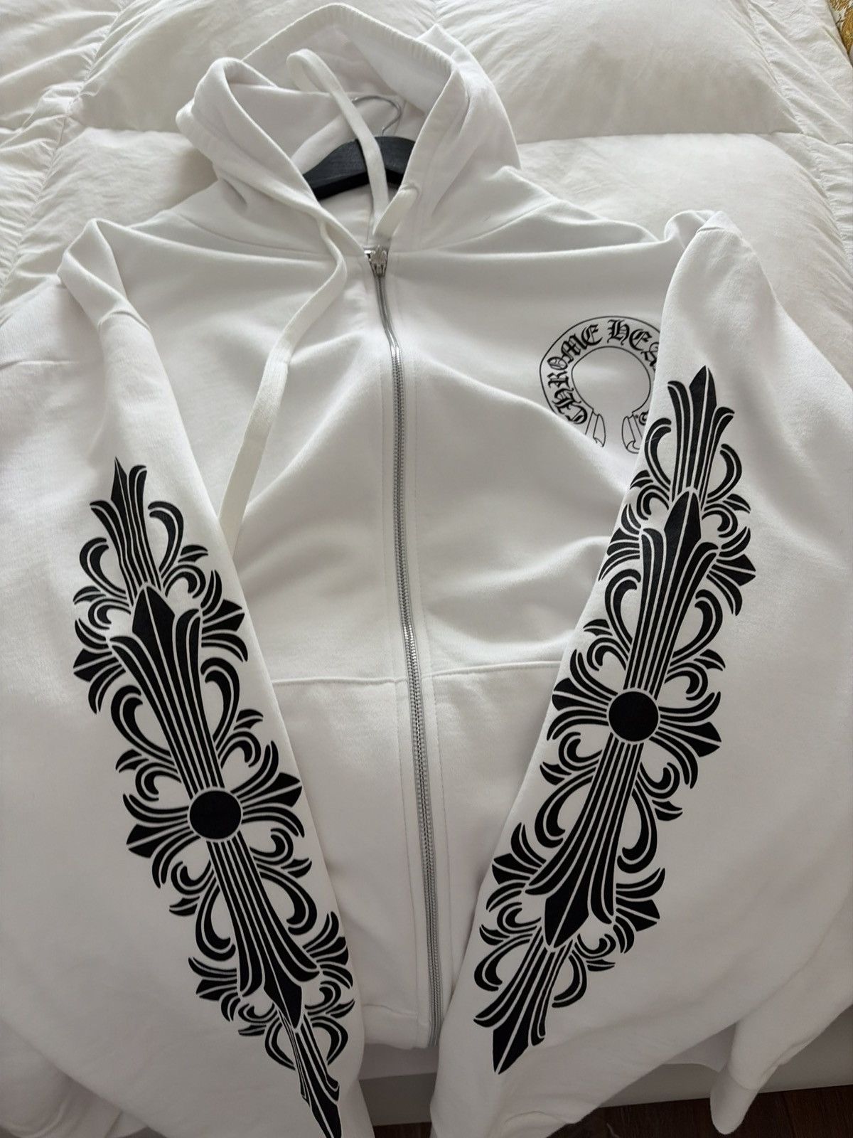 White miami chrome heart zip up