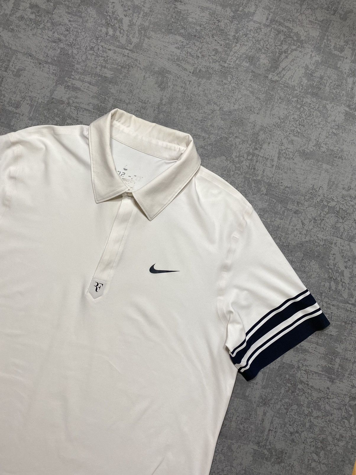 Nike SHIRT RF Roger Federer TENNIS Nike Dri-Fit RARE JERSEY Size US L / EU 52-54 / 3 - 6 Thumbnail