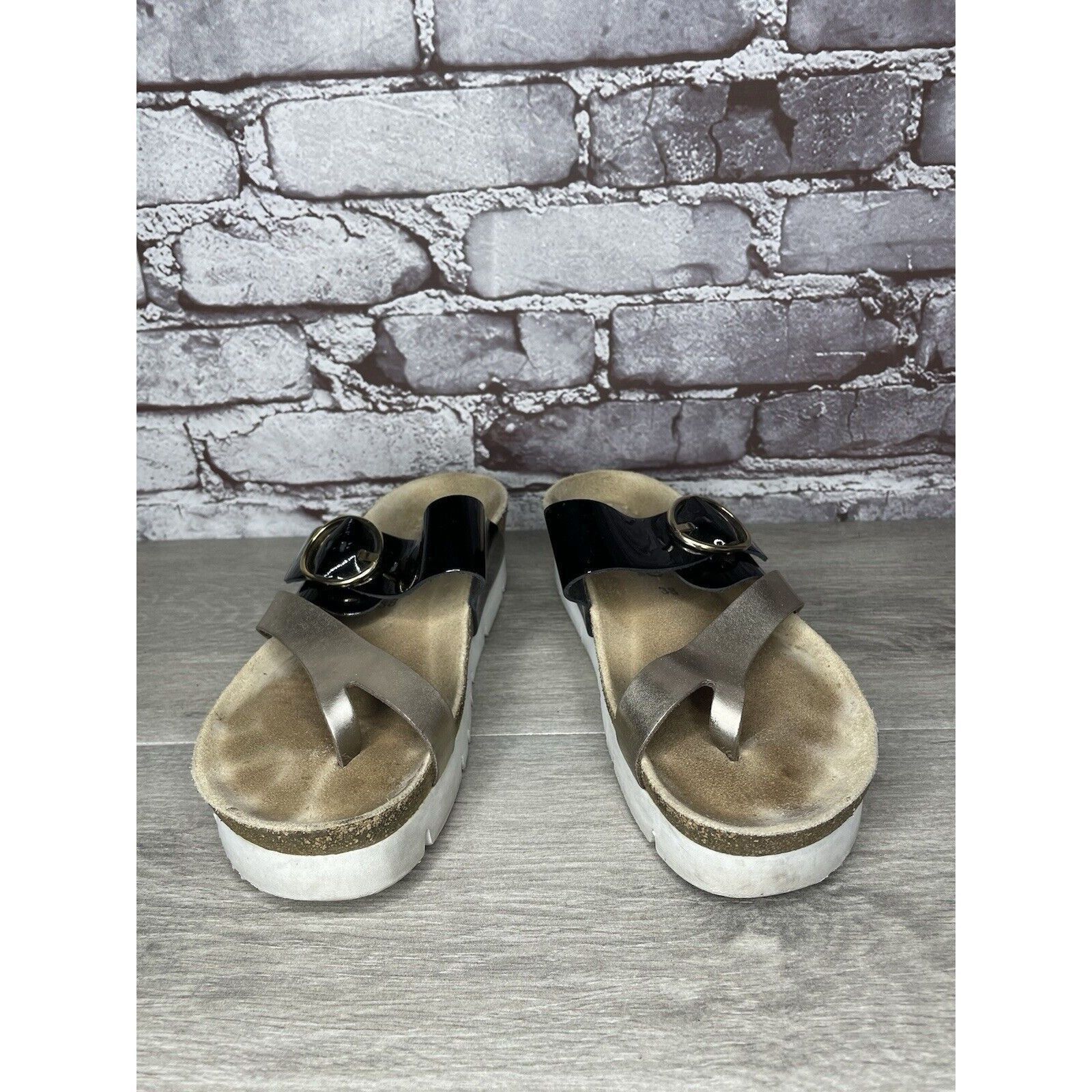 Mephisto Mephisto Silver Leather Black Patent Toe Strap Cork Wedge Sa Size US 8 / IT 38 - 22 Thumbnail