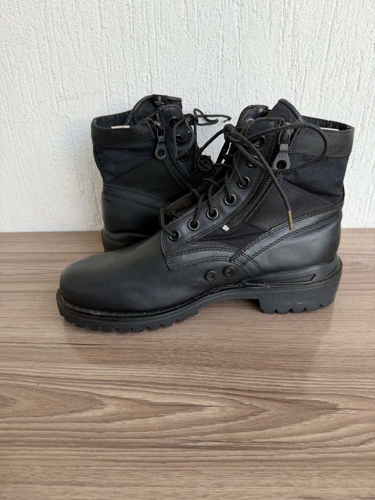 Visvim Aw 11 7 holes ‘73 folk boots Size US 10 / EU 43 - 13 Thumbnail