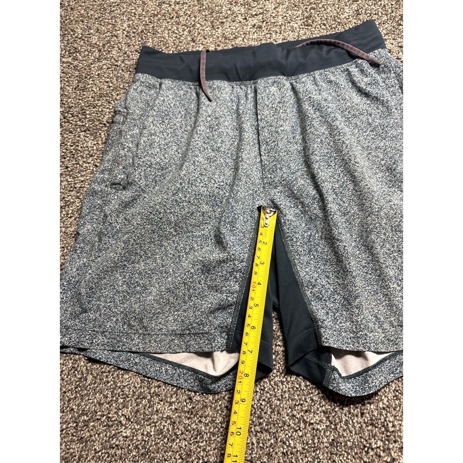 Lululemon Lululemon T.H.E Short Linerless Shorts Mens Medium Green Speckle LM7901S - Used - Slight Stains Size US 31 - 3 Thumbnail