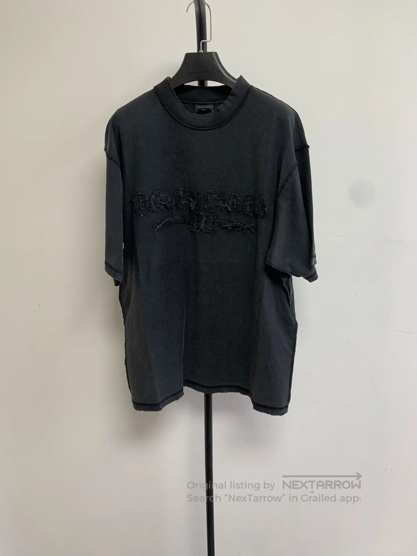 Balenciaga Balenciaga Logo Solid Short-Sleeve T-Shirt. Size US XS / EU 42 / 0 - 1 Thumbnail