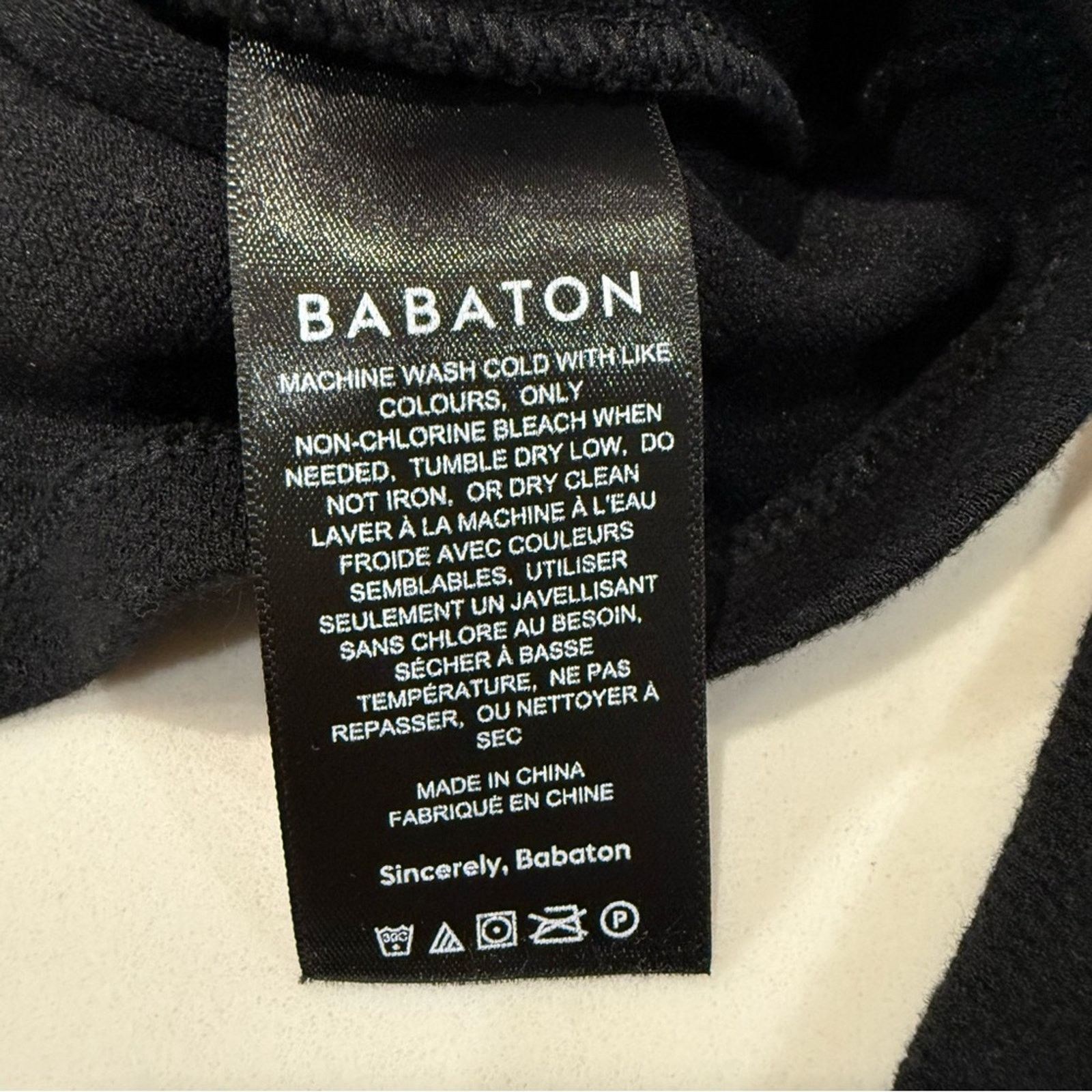 Aritzia Aritzia Babaton Paxton Cuffed Long Sleeve Crop Top Womens M Size M / US 6-8 / IT 42-44 - 11 Thumbnail