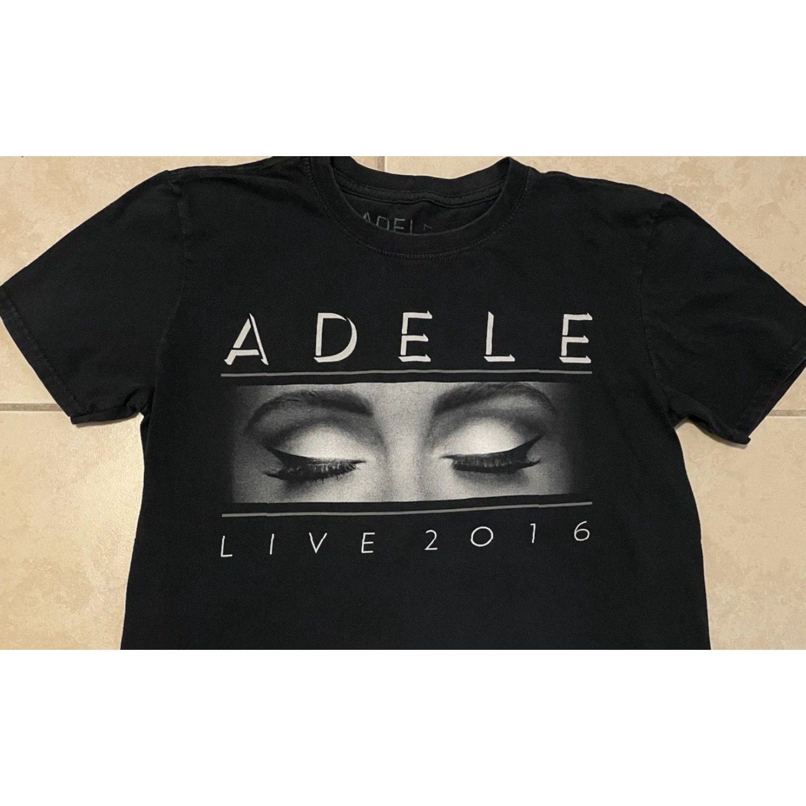 Vintage VINTAGE Adele 2016 Faded Tour Shirt S Concert Pop Music Taylor Swift Lady Gaga Vintage Shirt Small Black 90s Rock Concert Tour Pop Mens Size US S / EU 44-46 / 1 - 6 Thumbnail