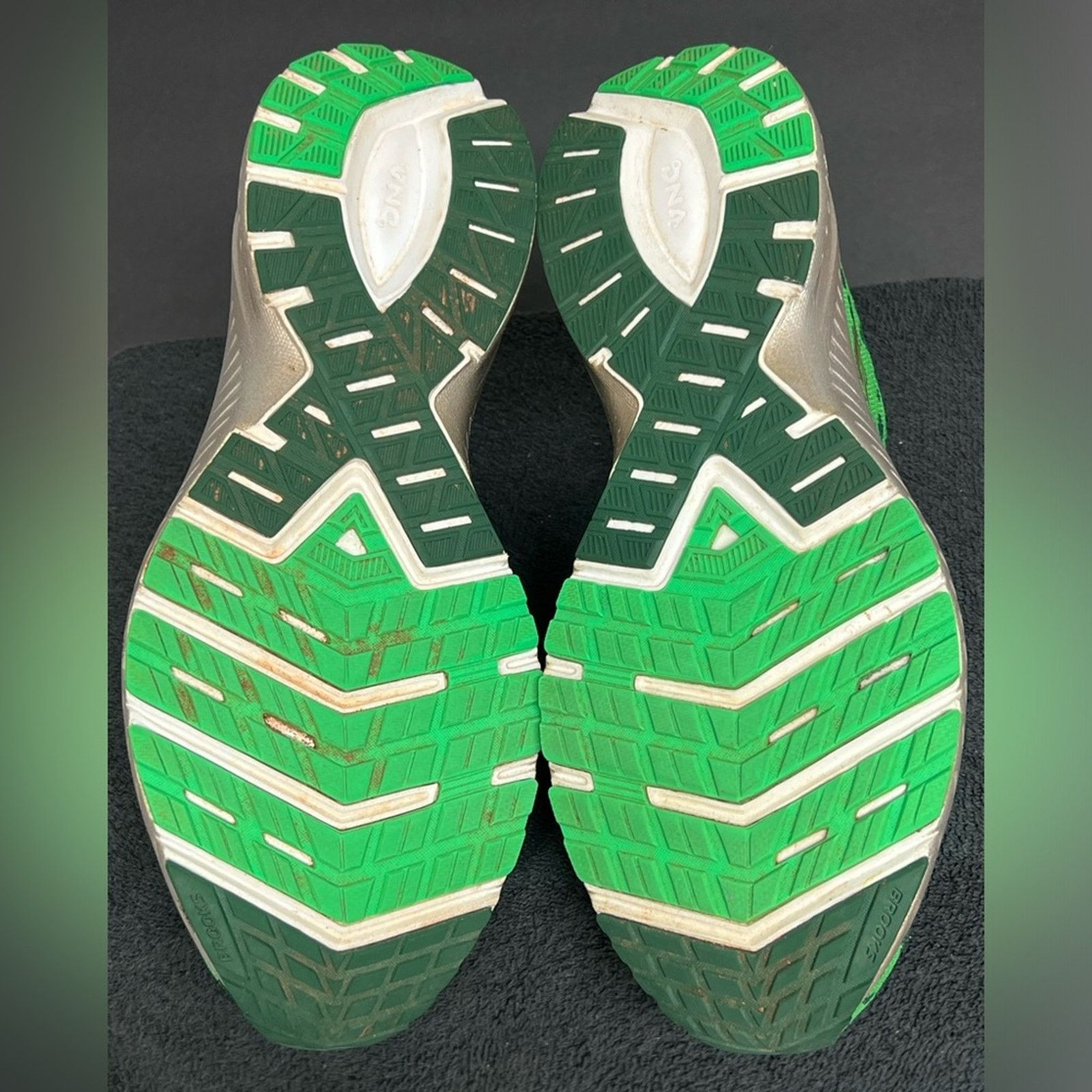 Brooks Brooks Run Lucky Launch 6 St. Patrick's Day Irish Shoes RARE Size US 10 / EU 43 - 9 Thumbnail