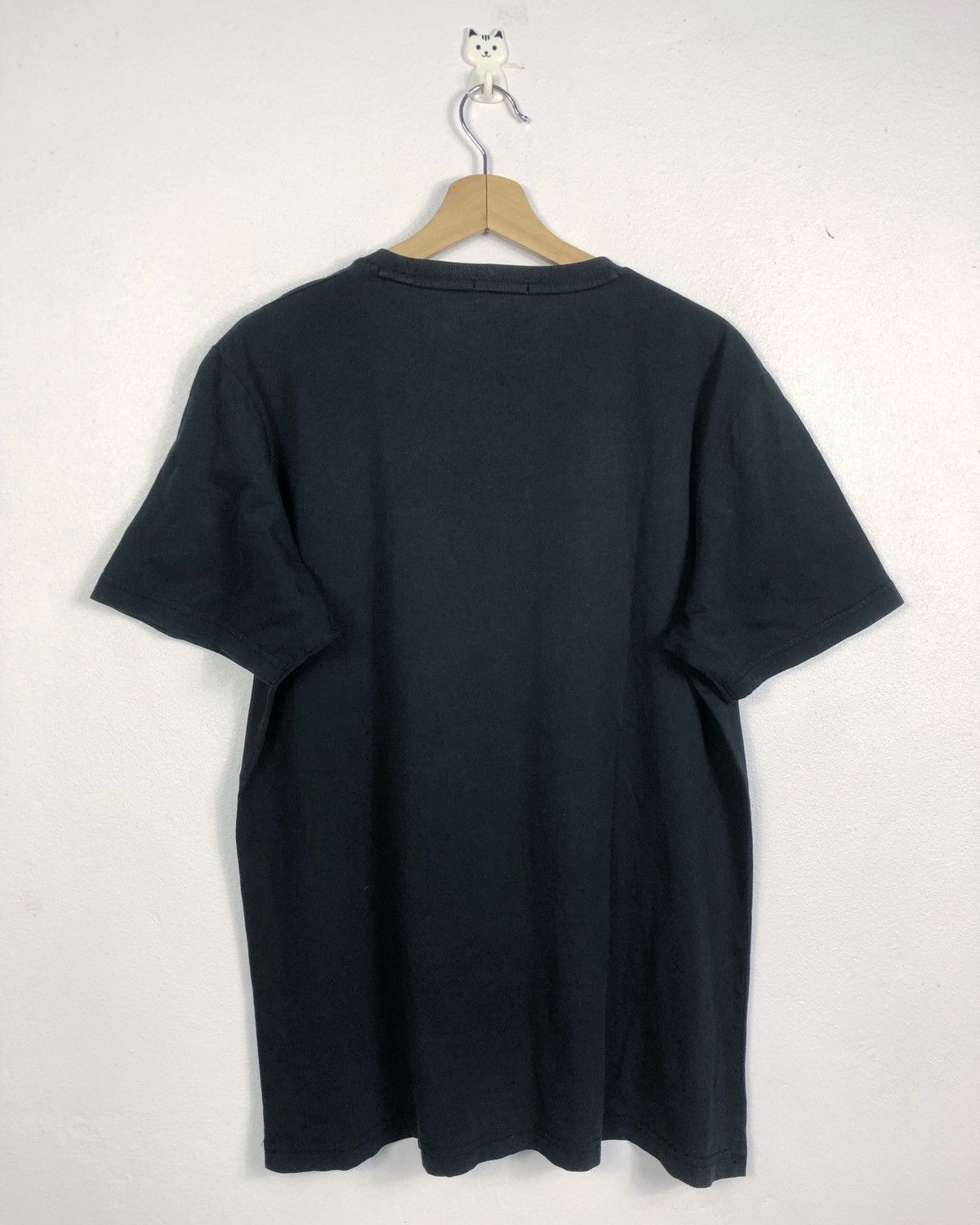 One Piece Uniqlo X One Piece Fire Fist Portgas D. Ace Anime Manga Tee Size US XL / EU 56 / 4 - 8 Thumbnail
