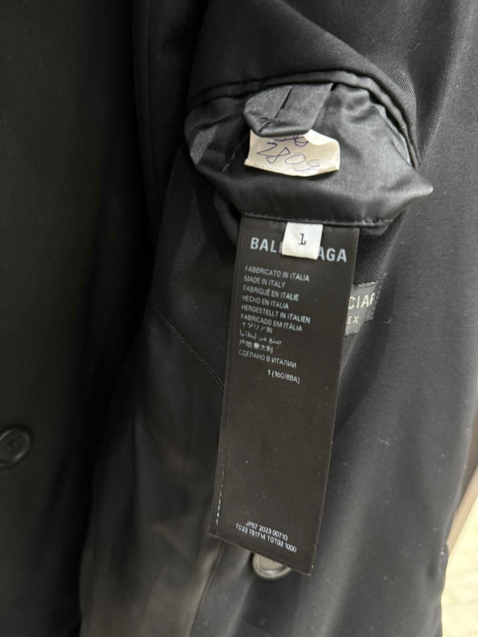 Balenciaga CC28 AW2024 Padded Shoulder Double Breasted Jacket Blazer Size US L / EU 52-54 / 3 - 4 Thumbnail