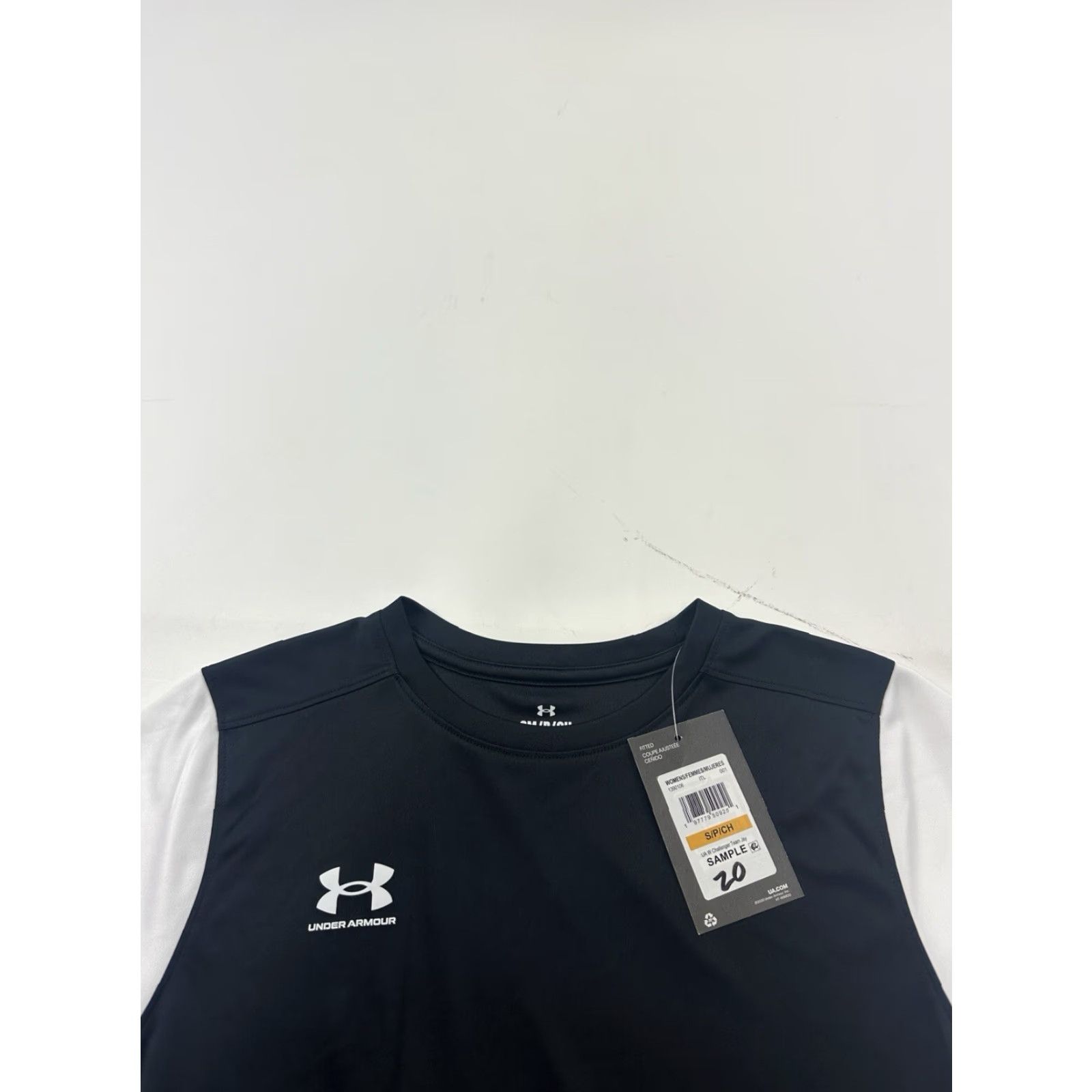 Under Armour Under Armour Shirt Womens Small Black Challenger Team Short Sleeve Fitted Size S / US 4 / IT 40 - 2 Thumbnail