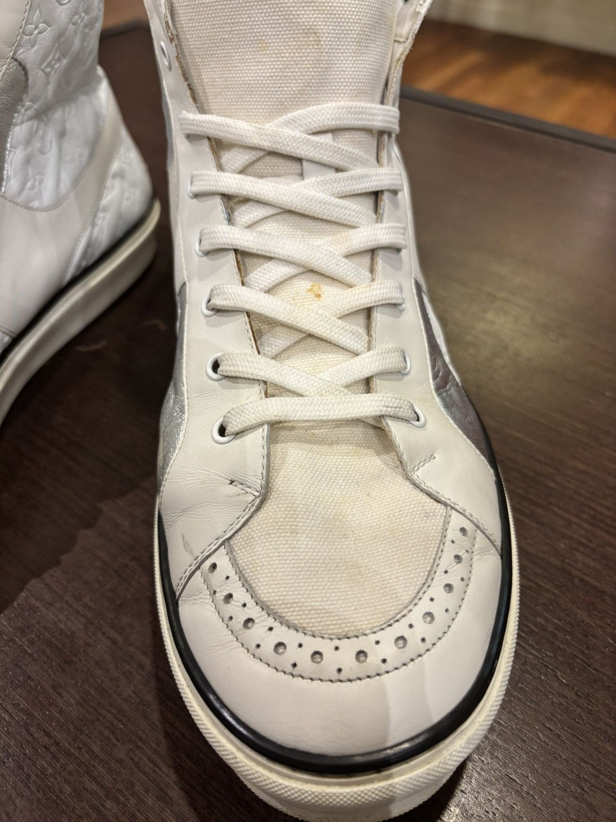 Louis Vuitton Louis Vuitton White Leather Trainers Size US 11 / EU 44 - 6 Thumbnail