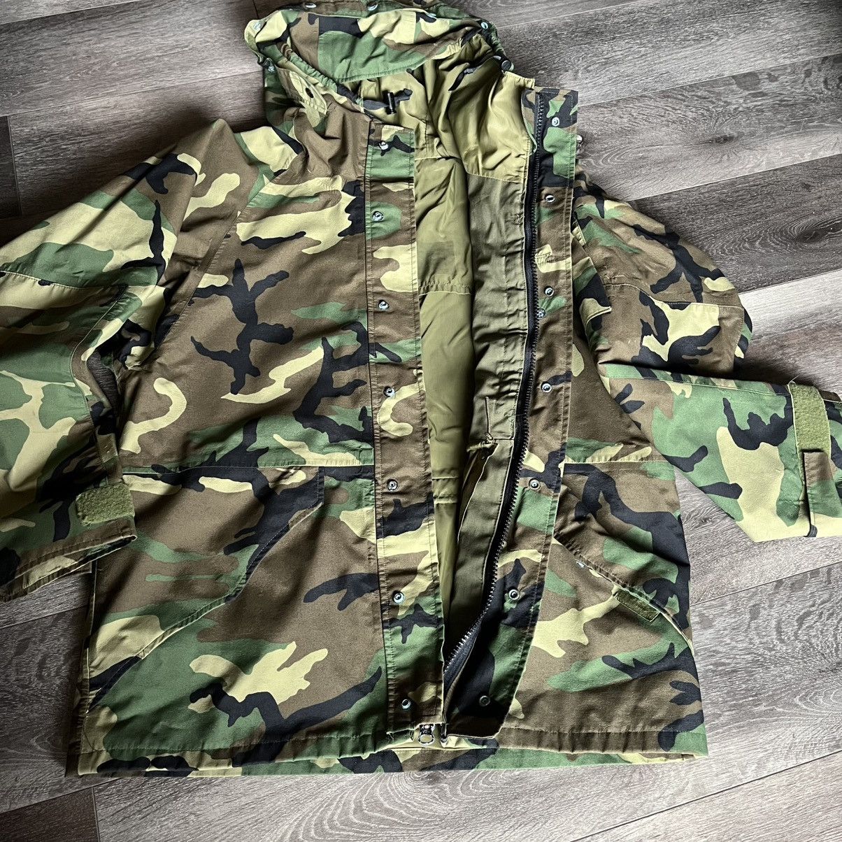 Vintage Vintage 1990s US Military Army Cold Weather Camo Print Parka Size US M / EU 48-50 / 2 - 10 Thumbnail