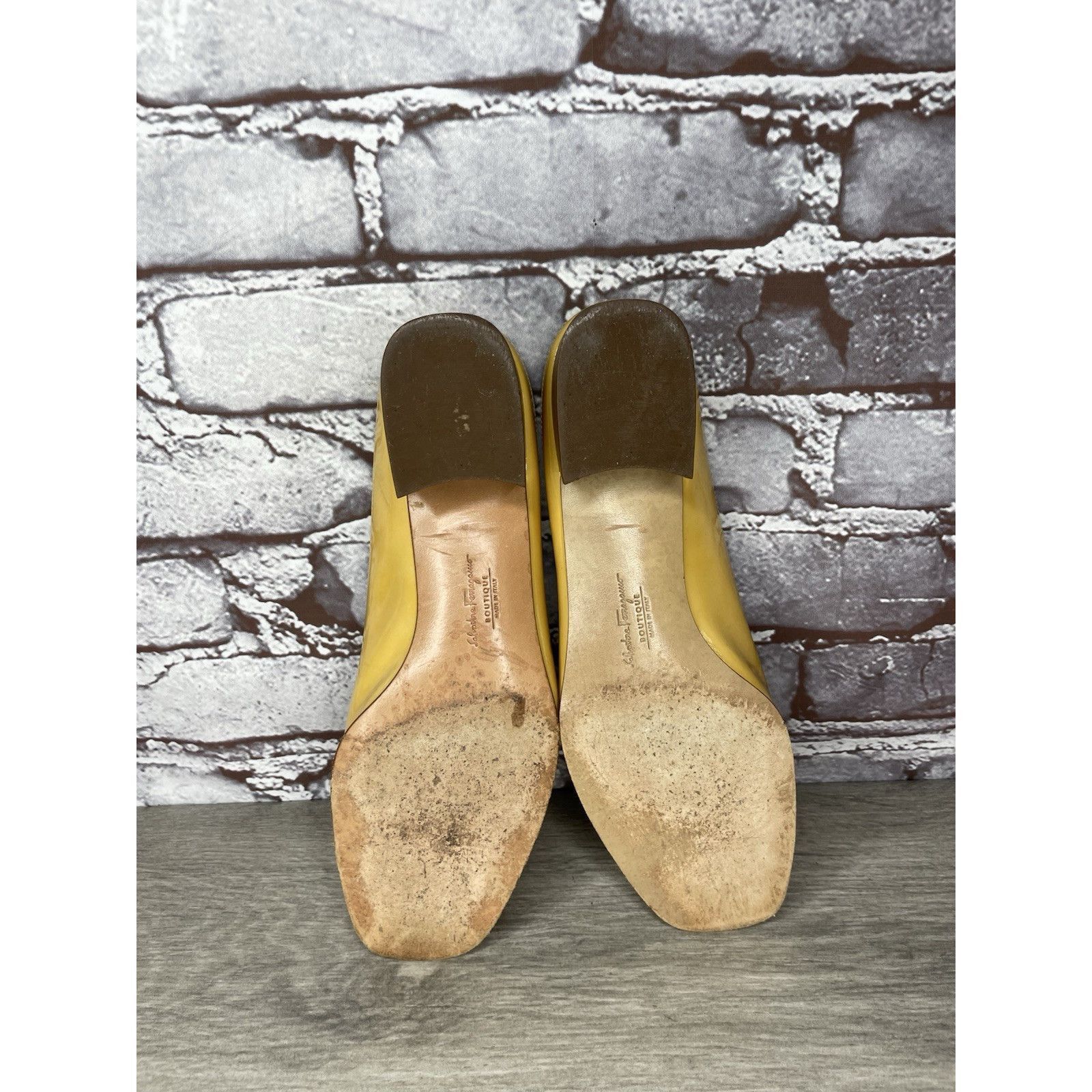 Salvatore Ferragamo Salvatore Ferragamo Yellow Patent Leather Slip On Heel Shoes Size US 7.5 / IT 37.5 - 23 Thumbnail