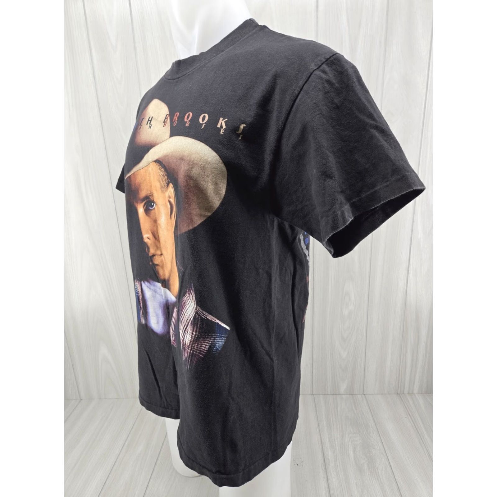 Hanes VINTAGE Garth Brooks Fresh Horses Concert Tour T-Shirt Sz Large Hanes Beefy-T Mens Short Sleeve Black 1996 VTG Distressed Graphic Print Size US L / EU 52-54 / 3 - 6 Thumbnail