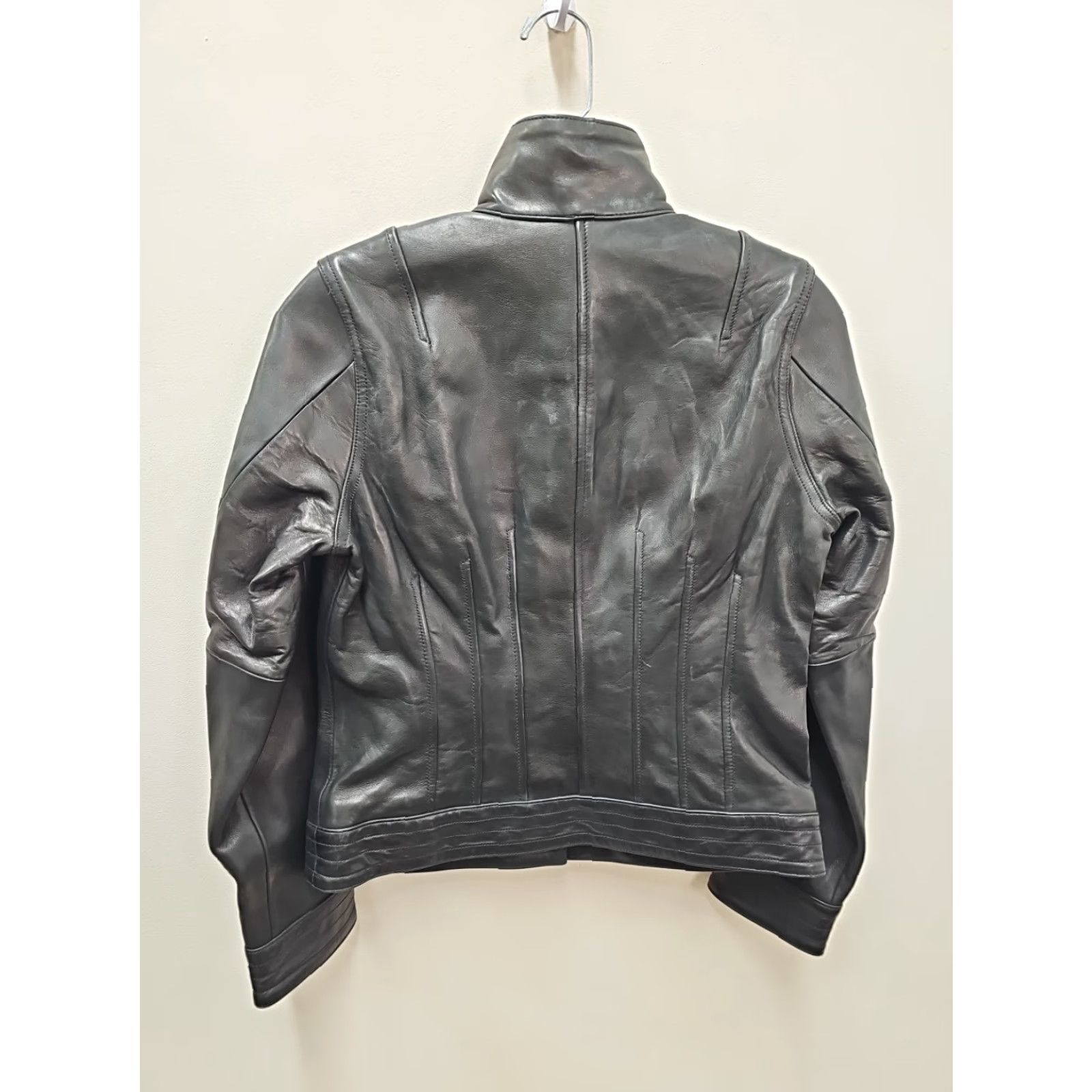 Banana Republic Banana Republic Leather Jacket Womens Small Black Snap Motorcycle Jacket 18 Chest 20.5 Length XS/S Mens Womens Girls Size S / US 4 / IT 40 - 4 Thumbnail