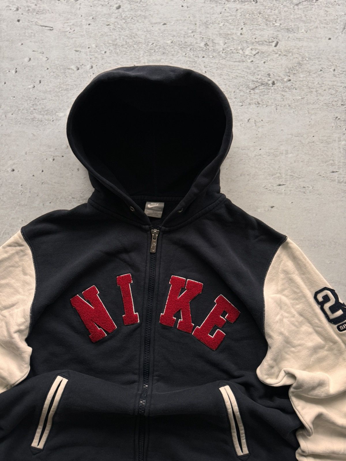 Nike × Vintage NIKE VINTAGE CENTER LOGO OVERSIZE BOXY ZIP HOODIE Size US L / EU 52-54 / 3 - 3 Thumbnail