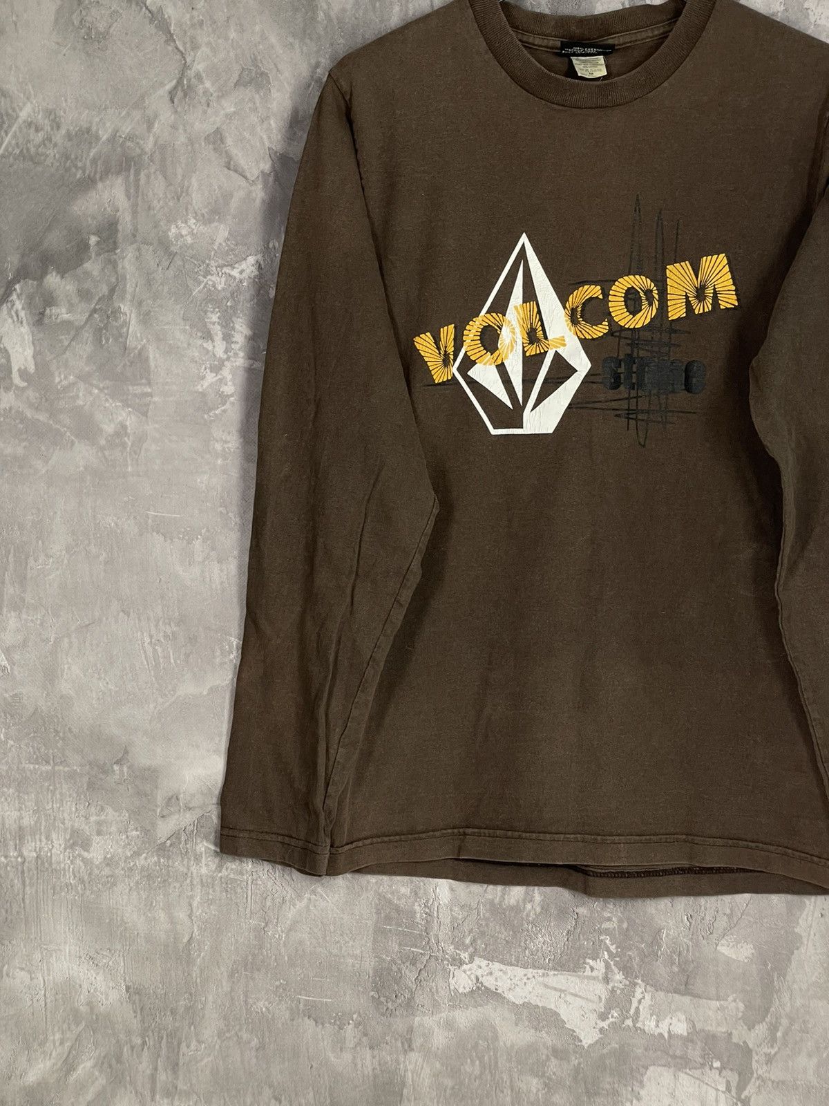 Vintage × Volcom Crazy 90s Volcom Stone Skate Y2K Logo Boxy Brown Longsleeve Size US M / EU 48-50 / 2 - 5 Thumbnail