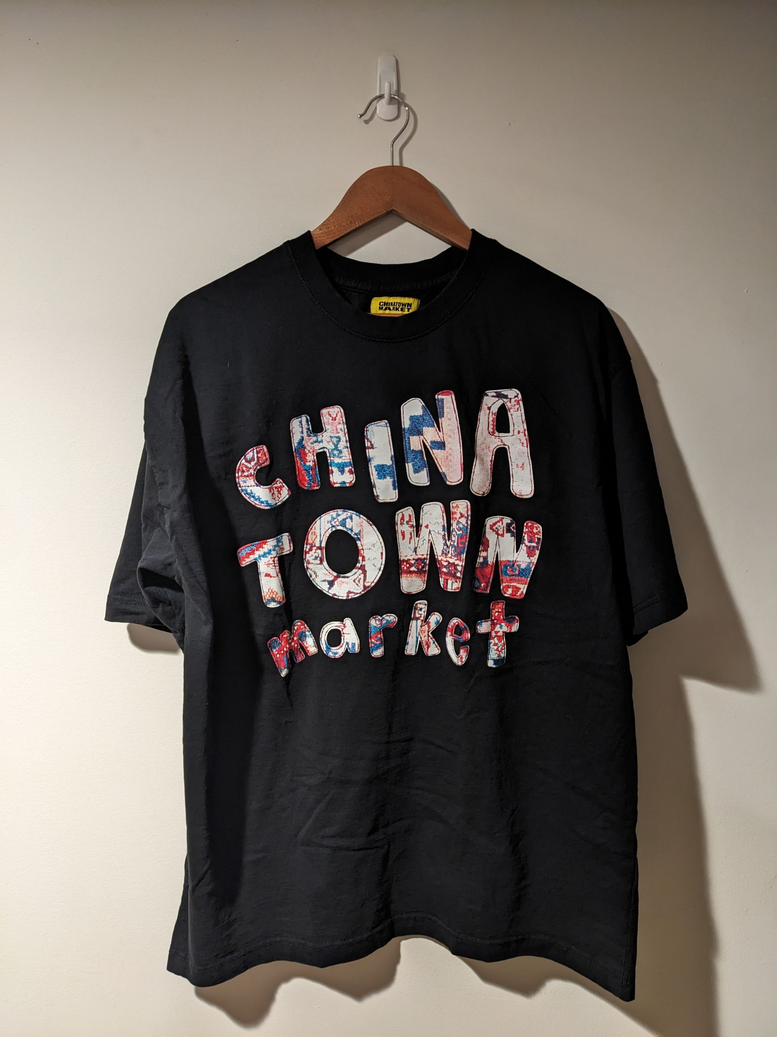 Chinatown market designer, T-shirt outlet size large