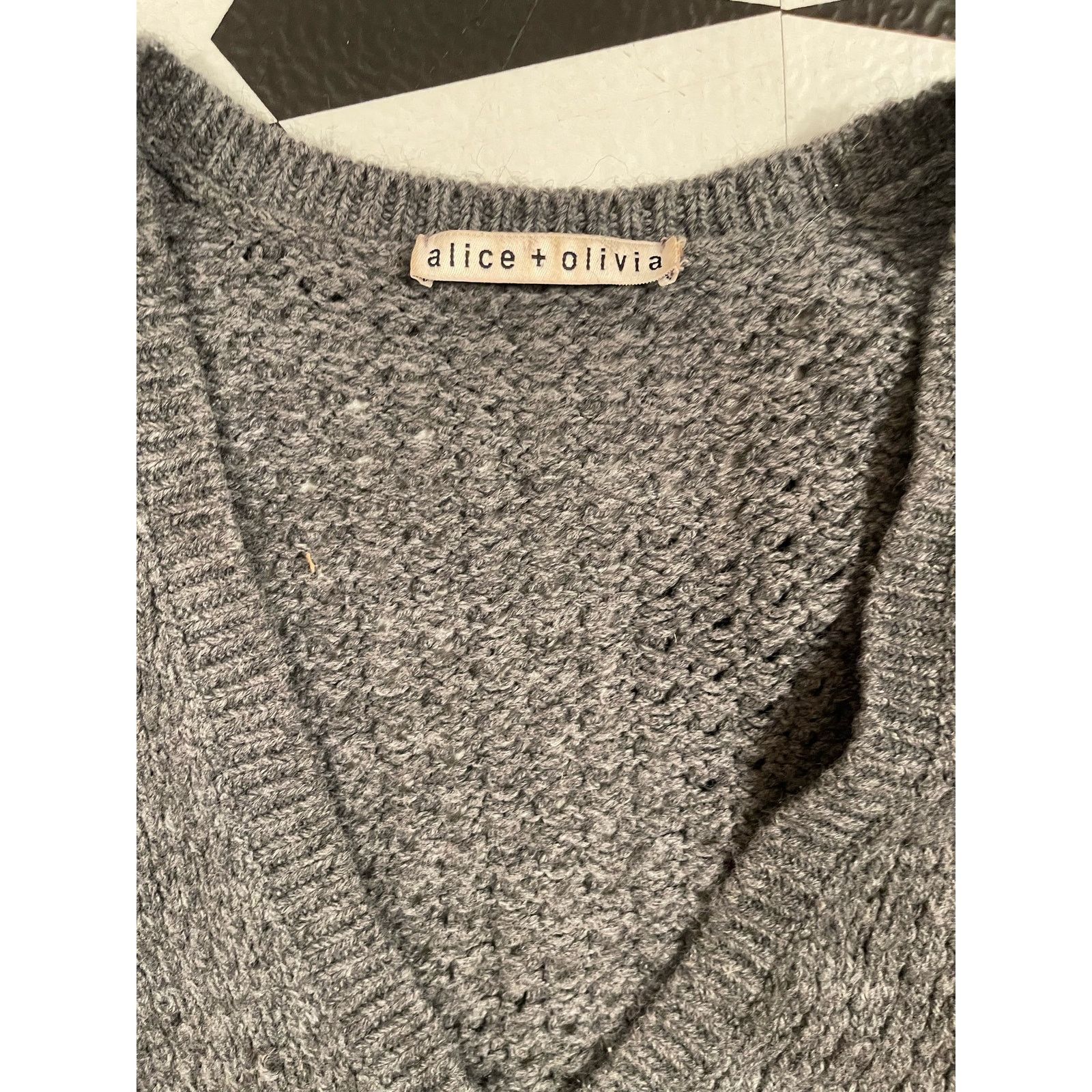 Alice + Olivia Alice + Olivia V-Neck Sweater, Size: XS/S Size S / US 4 / IT 40 - 3 Thumbnail