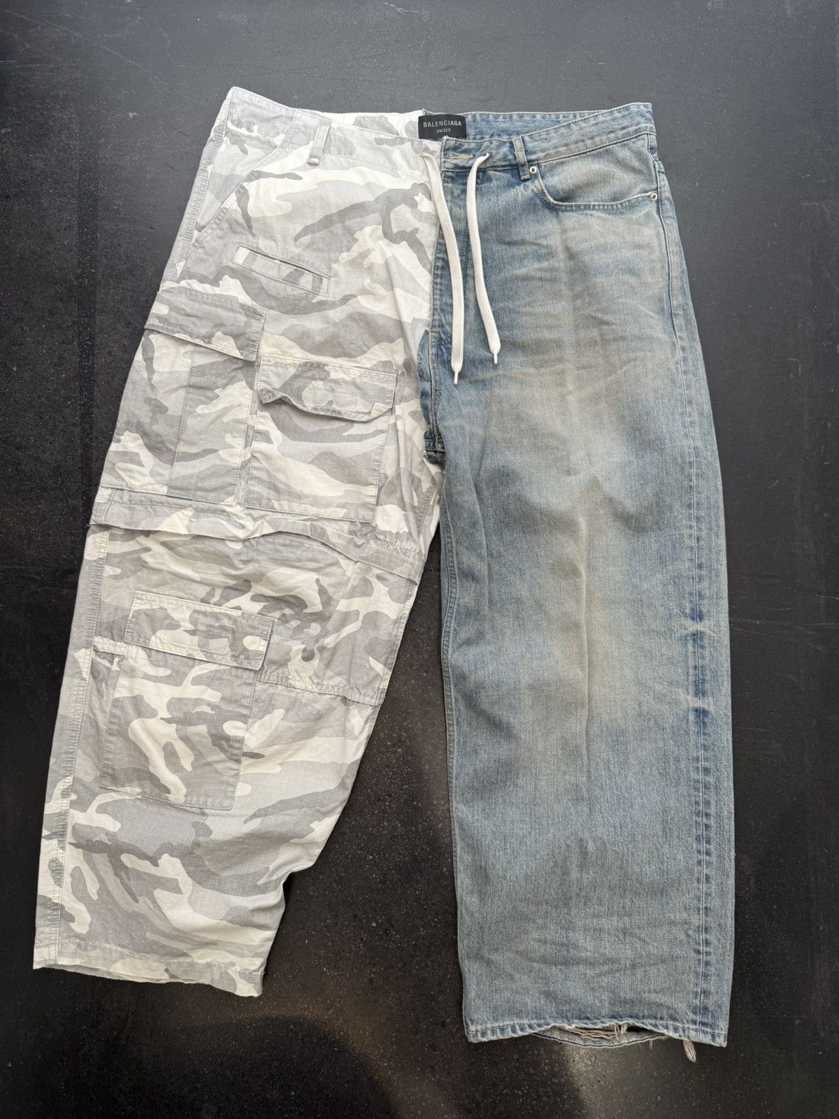 Balenciaga ***RARE BALENCIAGA GREYSCALE CAMO HYBRID BAGGY PANTS Size US 34 / EU 50 - 1 Thumbnail