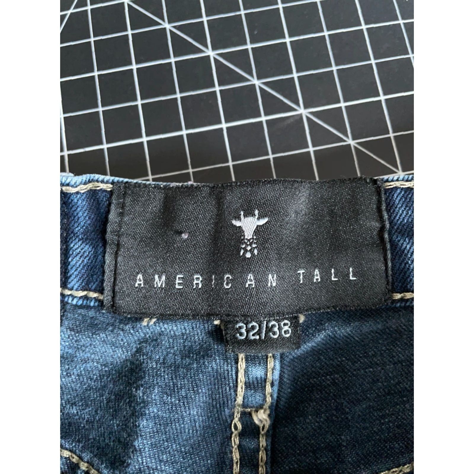 Vintage American Tall Jeans Men's 32 x 38 (Actual 31 x 35) Blue Low Rise Tapered Leg Size US 31 - 3 Thumbnail