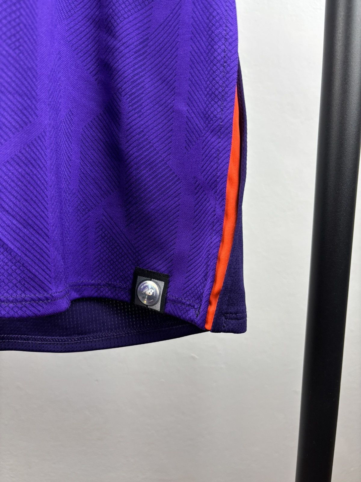 New Balance New Balance x Liverpool 2018 soccer jersey size XL Size US XL / EU 56 / 4 - 4 Thumbnail