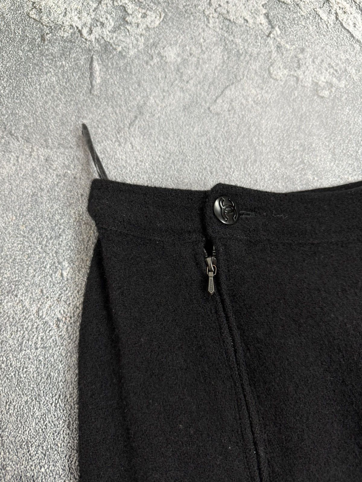 Chanel Chanel Vintage Wool Front adjustable waistband zip Pants Size 27" / US 4 / IT 40 - 5 Thumbnail