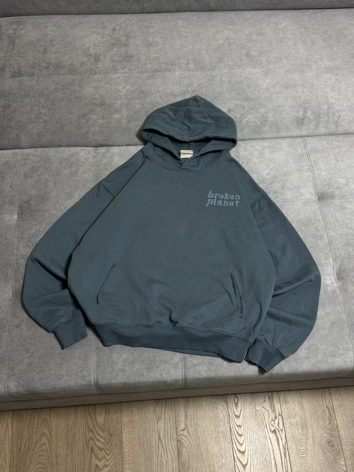 Broken Planet Rare Broken Planet Kyanite box fit oversized hoodie size XL Size US XL / EU 56 / 4 - 7 Thumbnail