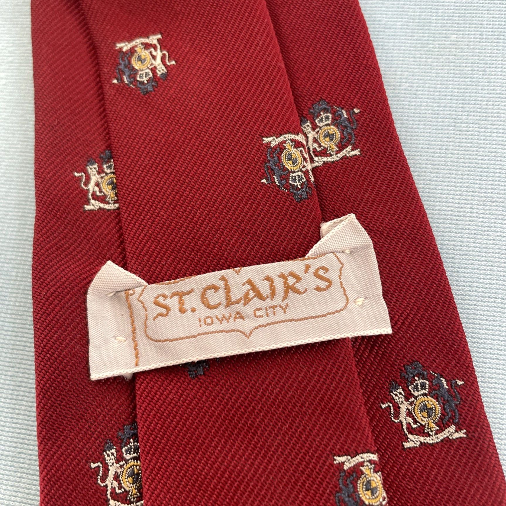 Vintage St. Clair's vtg Necktie Clubs English Woven Silk Poly Tie Unicorn Crest Red 3x57 Size ONE SIZE - 4 Thumbnail