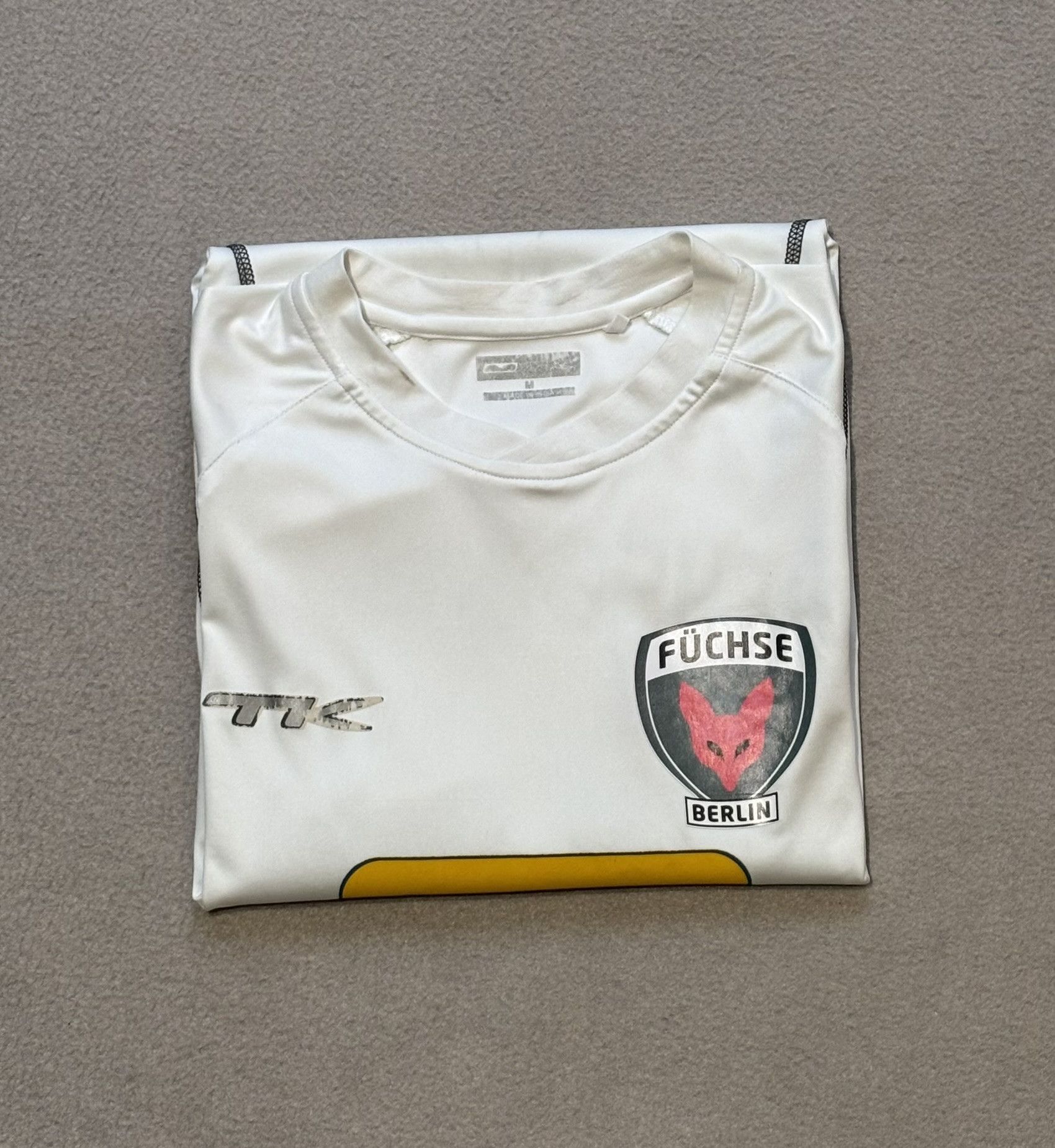 Other Fuchse Berlin TSK #63 Handball Jersey Size S Size US S / EU 44-46 / 1 - 22 Thumbnail