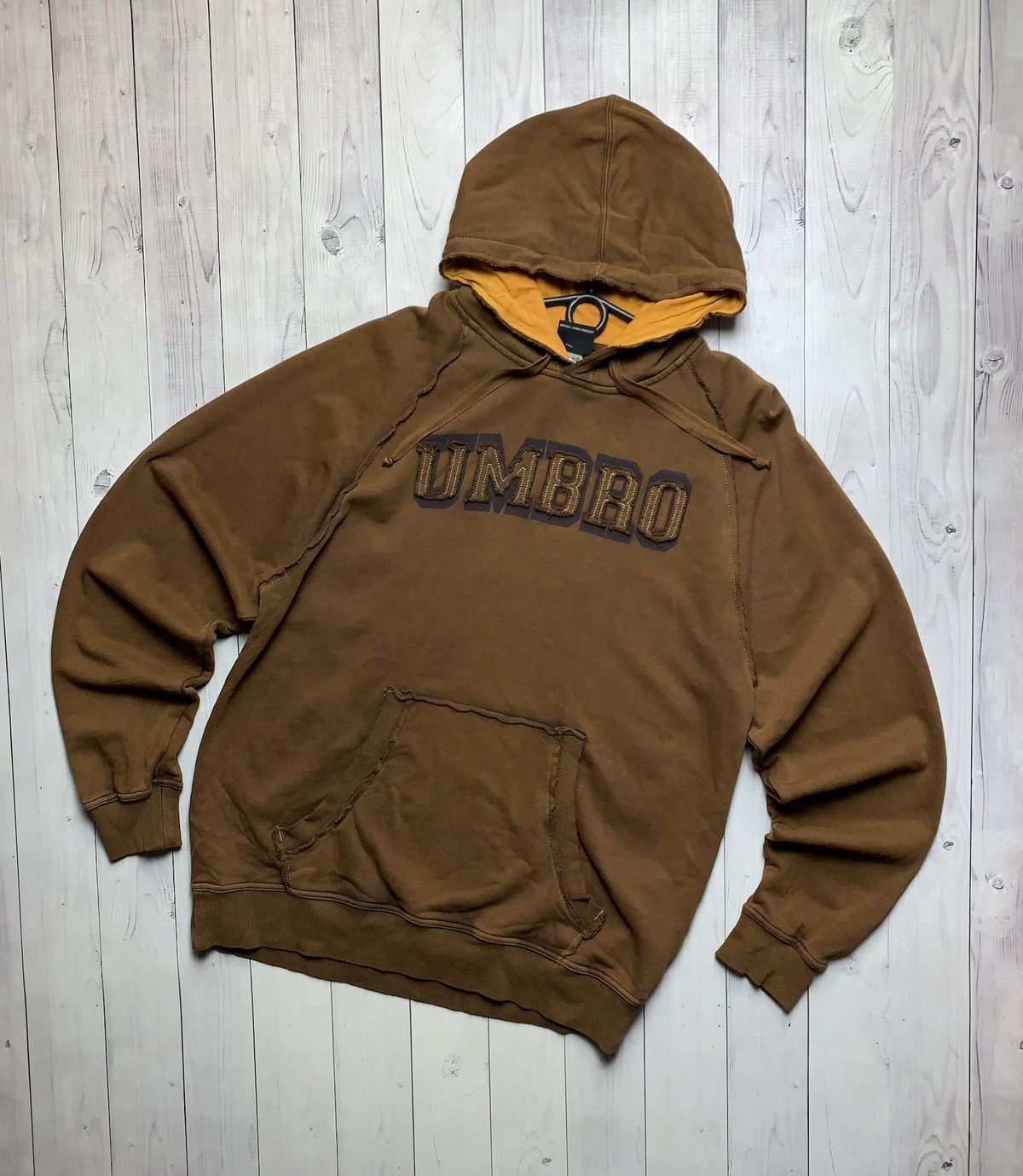 Umbro Vintage Umbro hoodie avant-garde brown rare Y2K Size US L / EU 52-54 / 3 - 1 Thumbnail