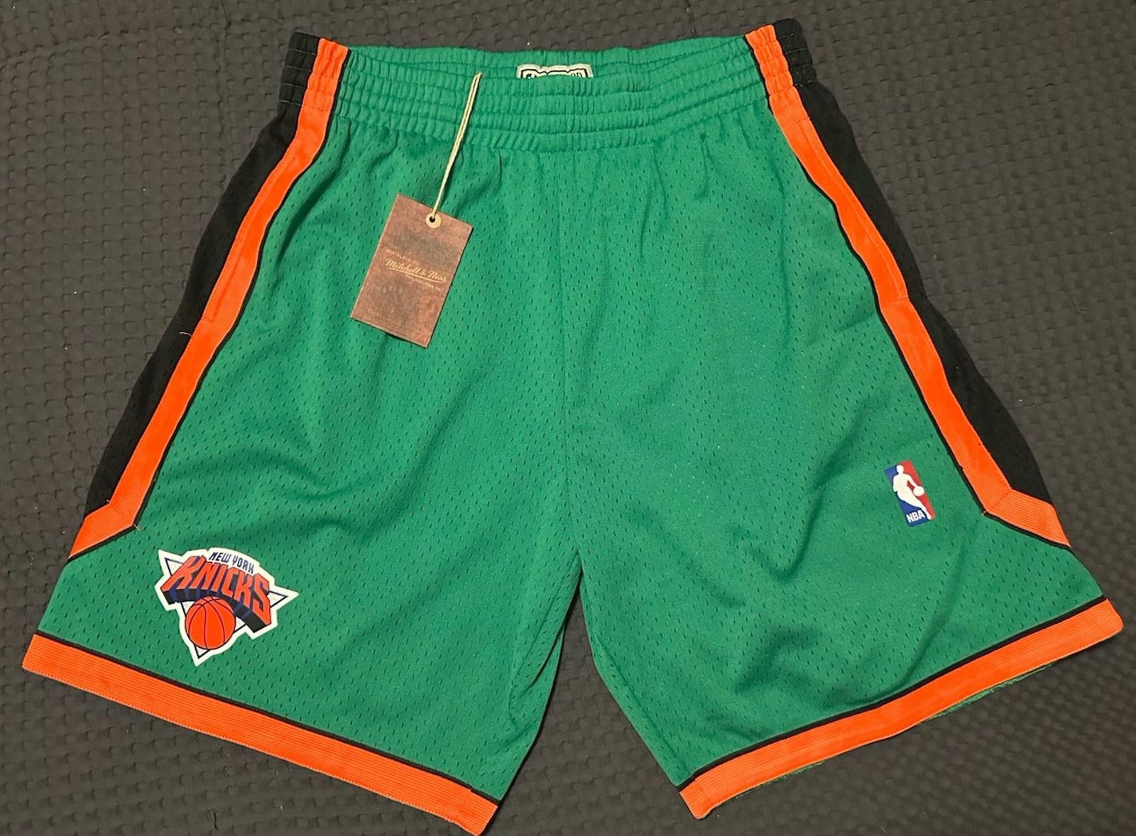 Mitchell & Ness NBA Swingman Shorts New York Knicks 06' Sz L