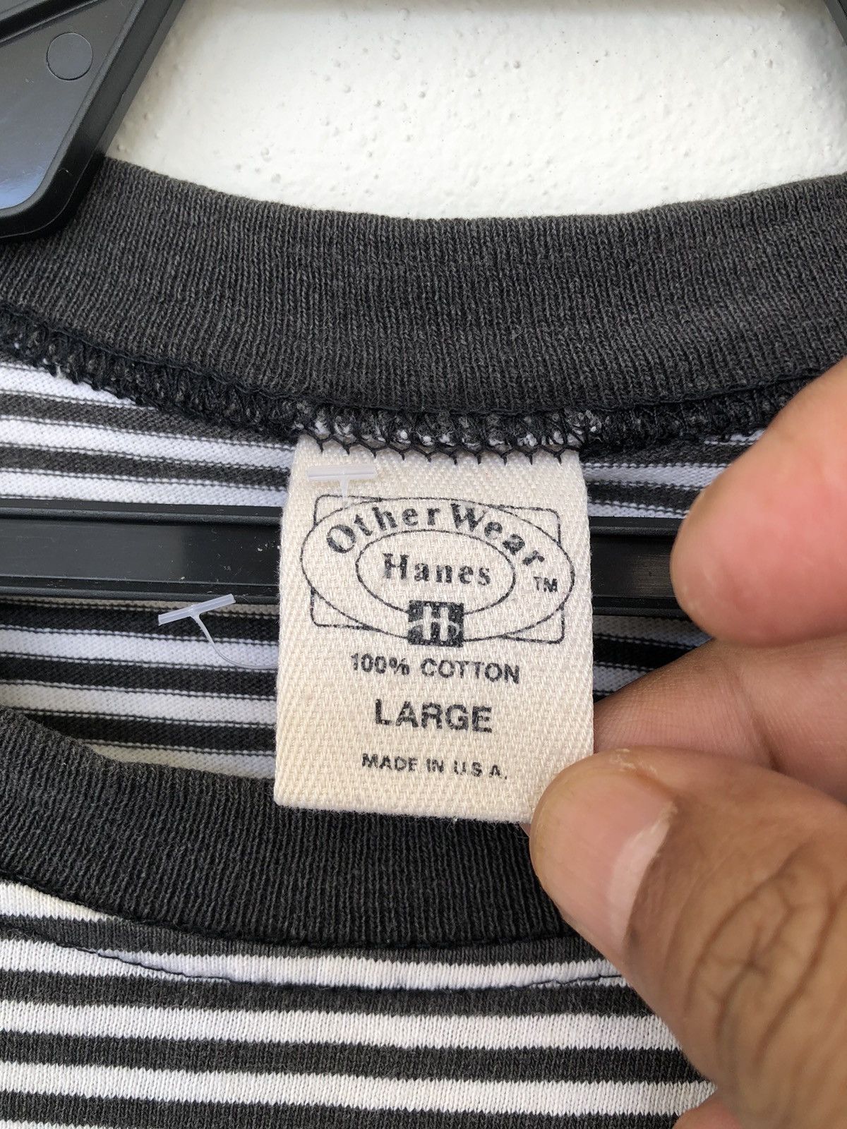 Vintage Vintage 90s Grunge Small Stripe Hanes Tee Size US L / EU 52-54 / 3 - 9 Thumbnail