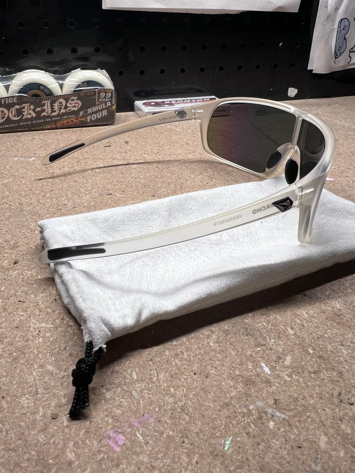 Volcom Volcom ‘Macho’ Sunglasses Size ONE SIZE - 3 Thumbnail