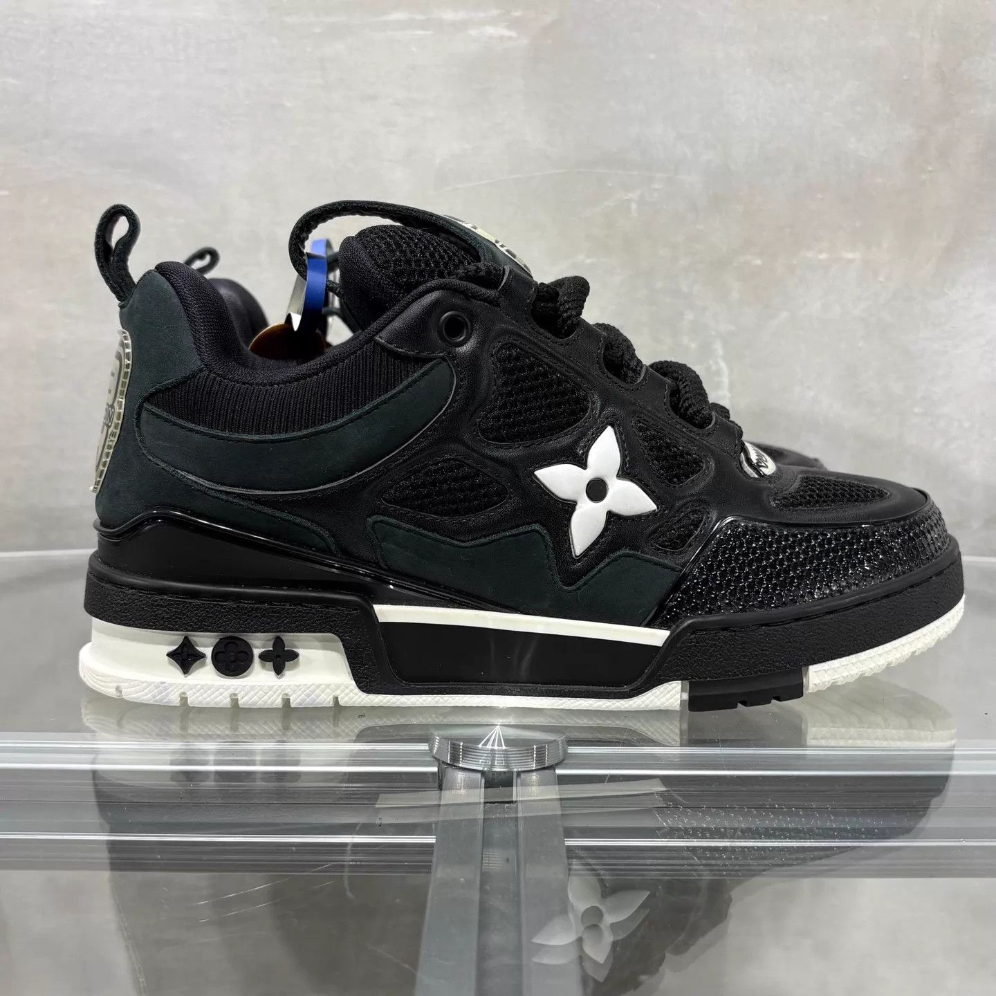 Louis Vuitton Louis Vuitton LV Skate Black White Shoes UK5 (39) Size US 6 / EU 39 - 4 Thumbnail