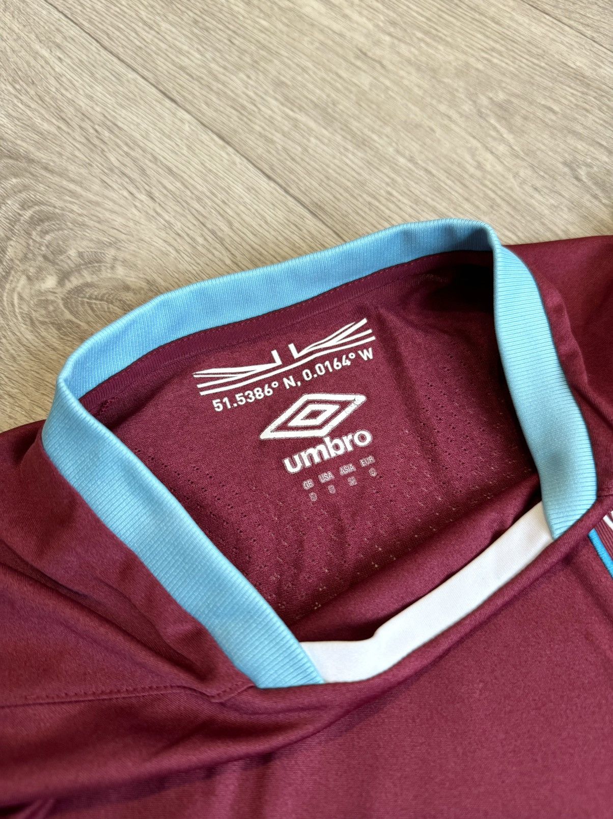 Umbro 🔷Umbro West Ham United 2016/17 Soccer jersey🔷 Size US S / EU 44-46 / 1 - 5 Thumbnail